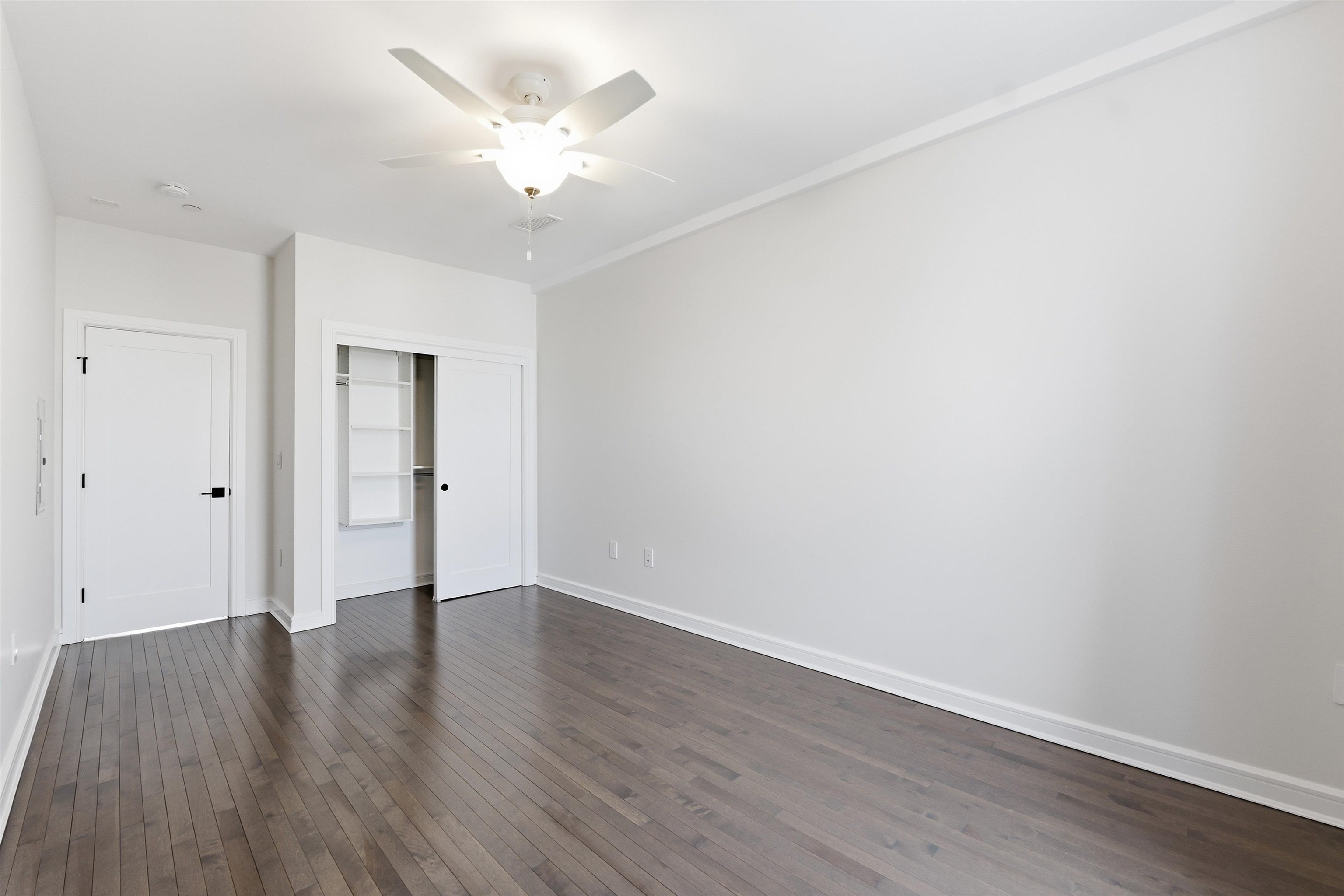 974 SUMMIT AVE Unit: 406