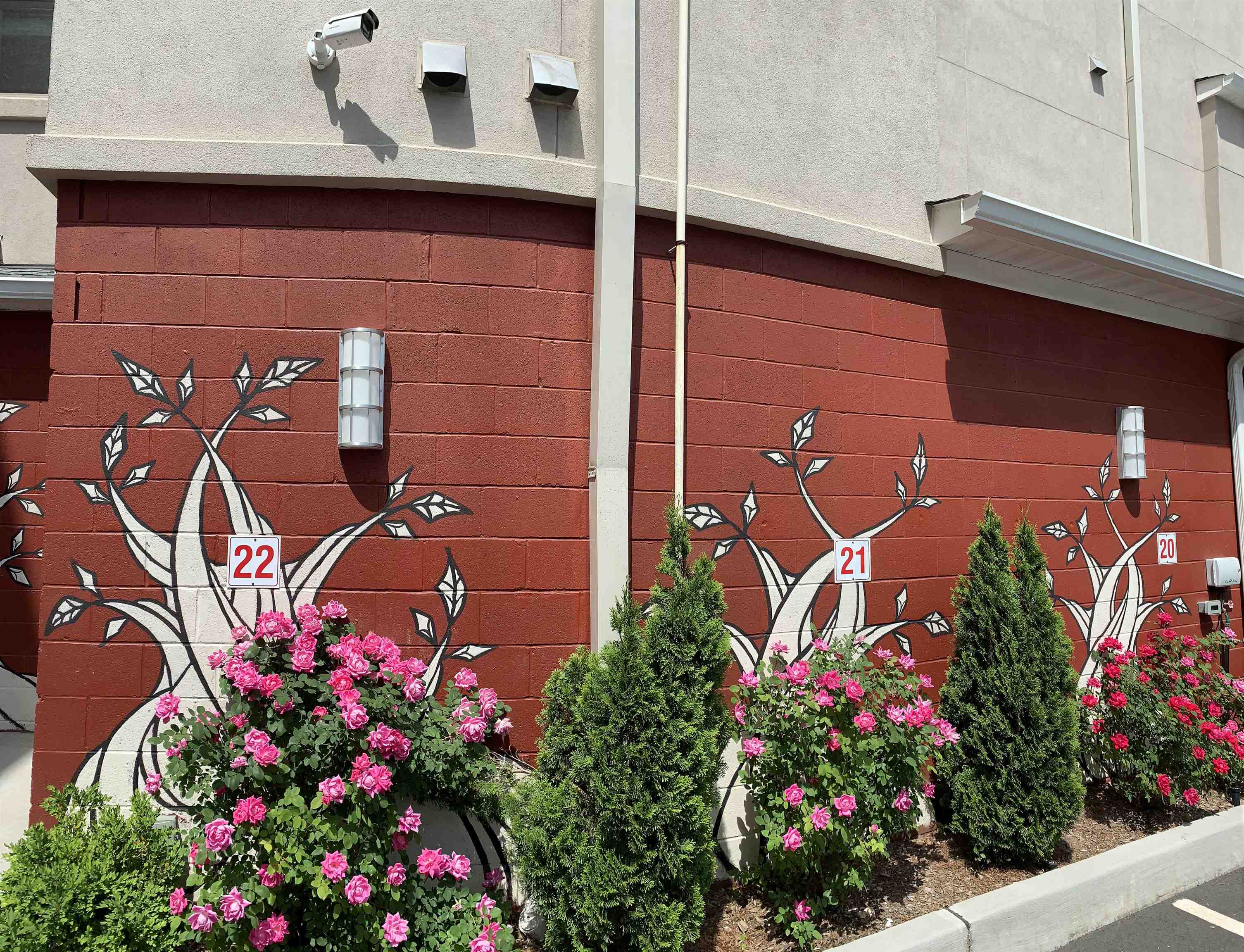 974 SUMMIT AVE Unit: 406