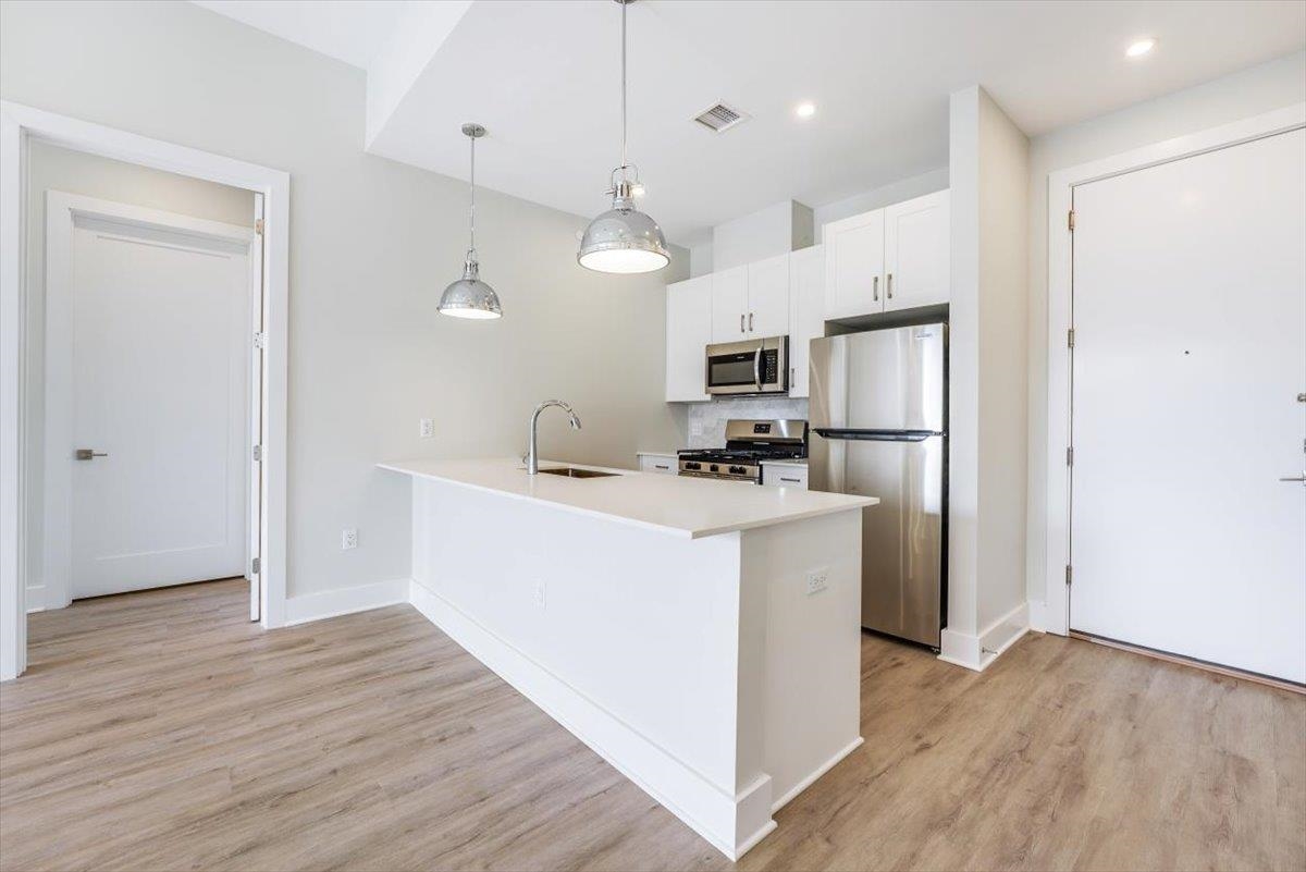 667-665 GRAND ST Unit: 306