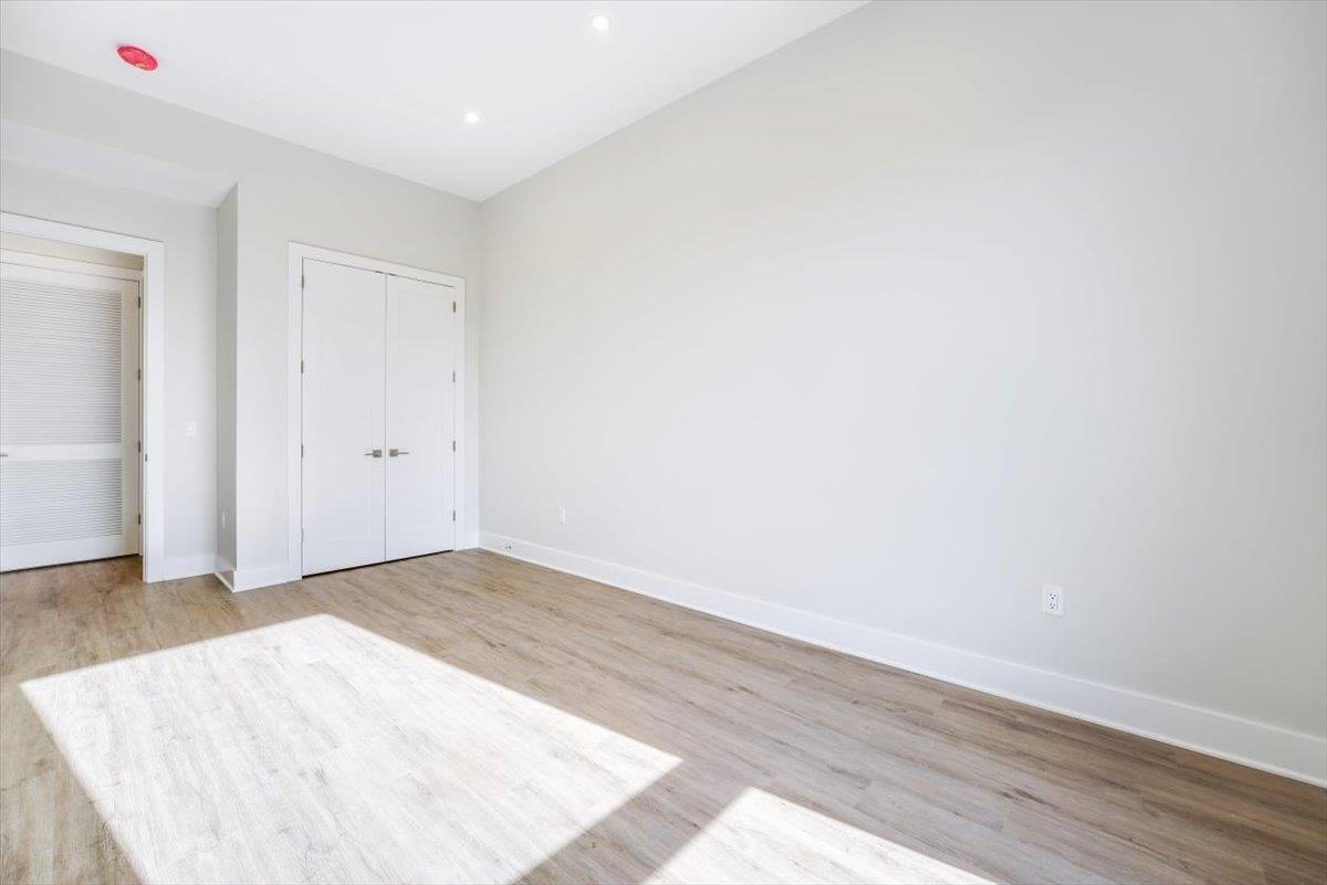 667-665 GRAND ST Unit: 306