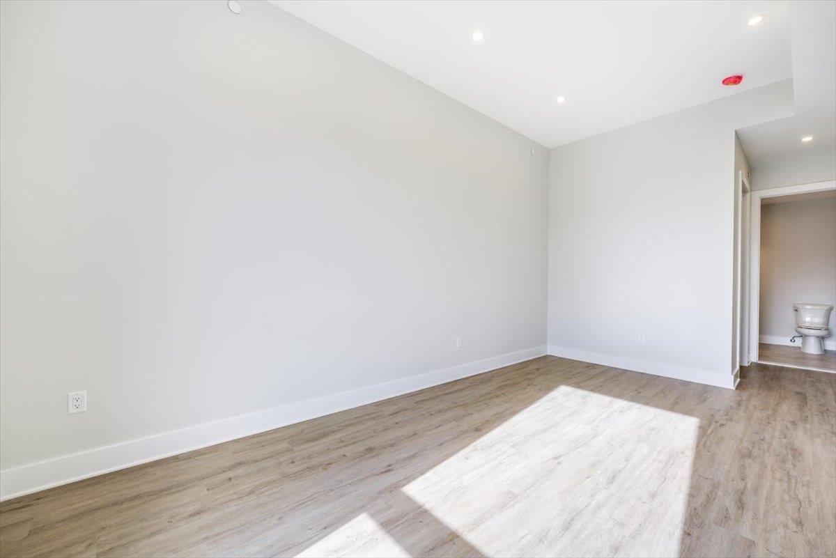 667-665 GRAND ST Unit: 306