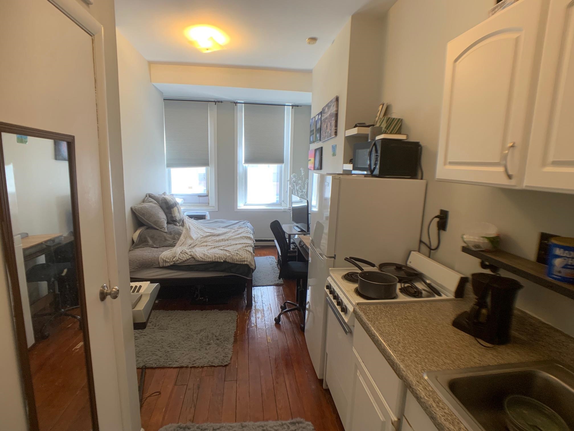 320 JEFFERSON ST Unit: 1LF