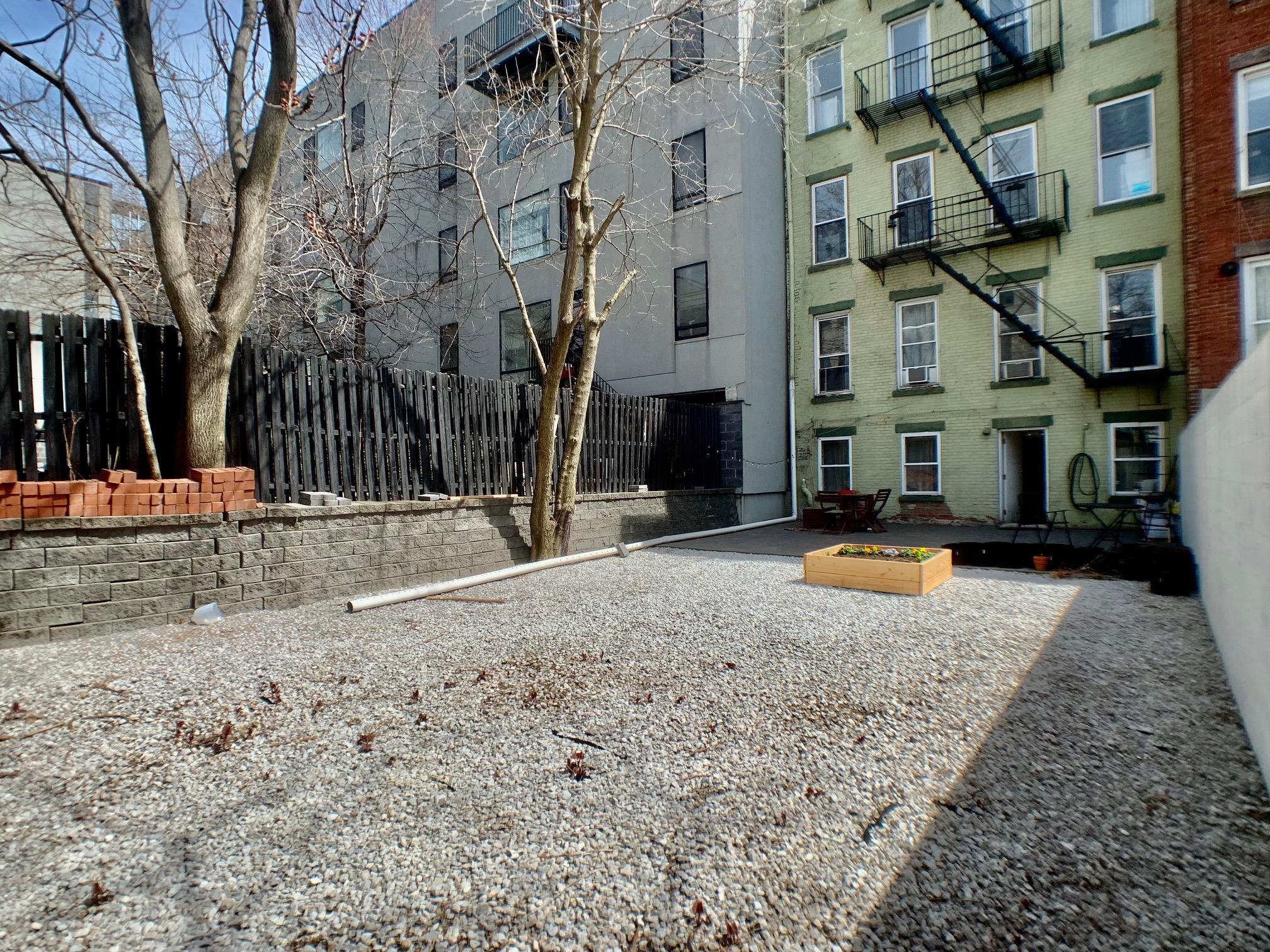 320 JEFFERSON ST Unit: 1LF