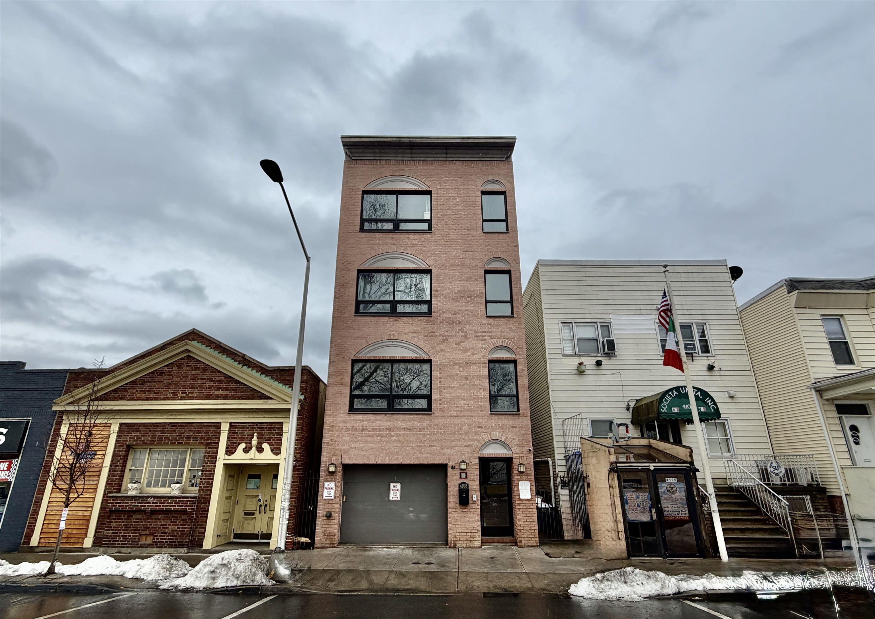 4108 KENNEDY BLVD Unit: 1