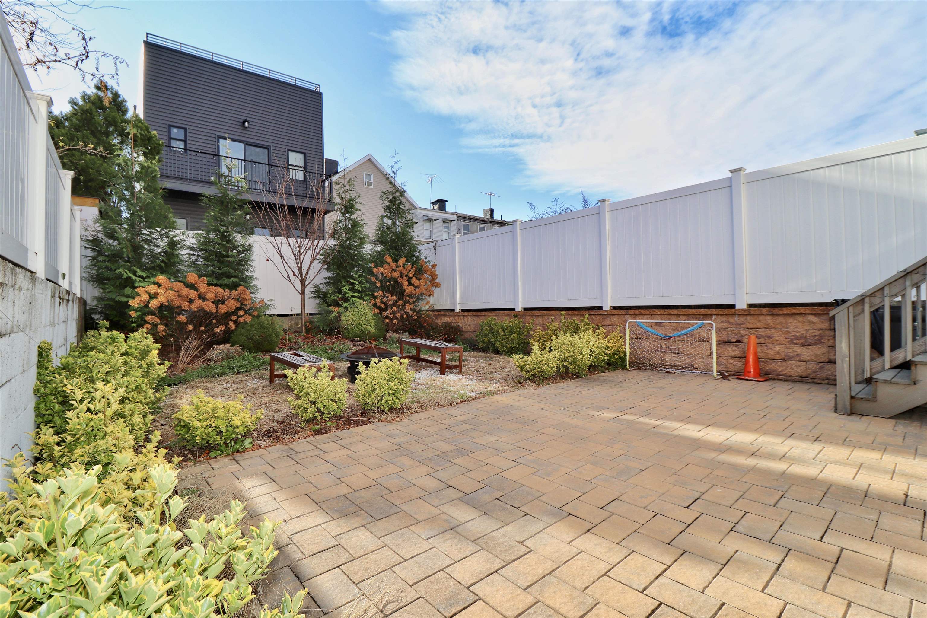 19 GRAHAM ST Unit: 1