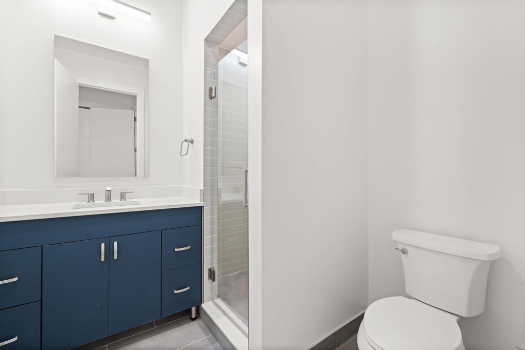 119 STORMS AVE Unit: 1