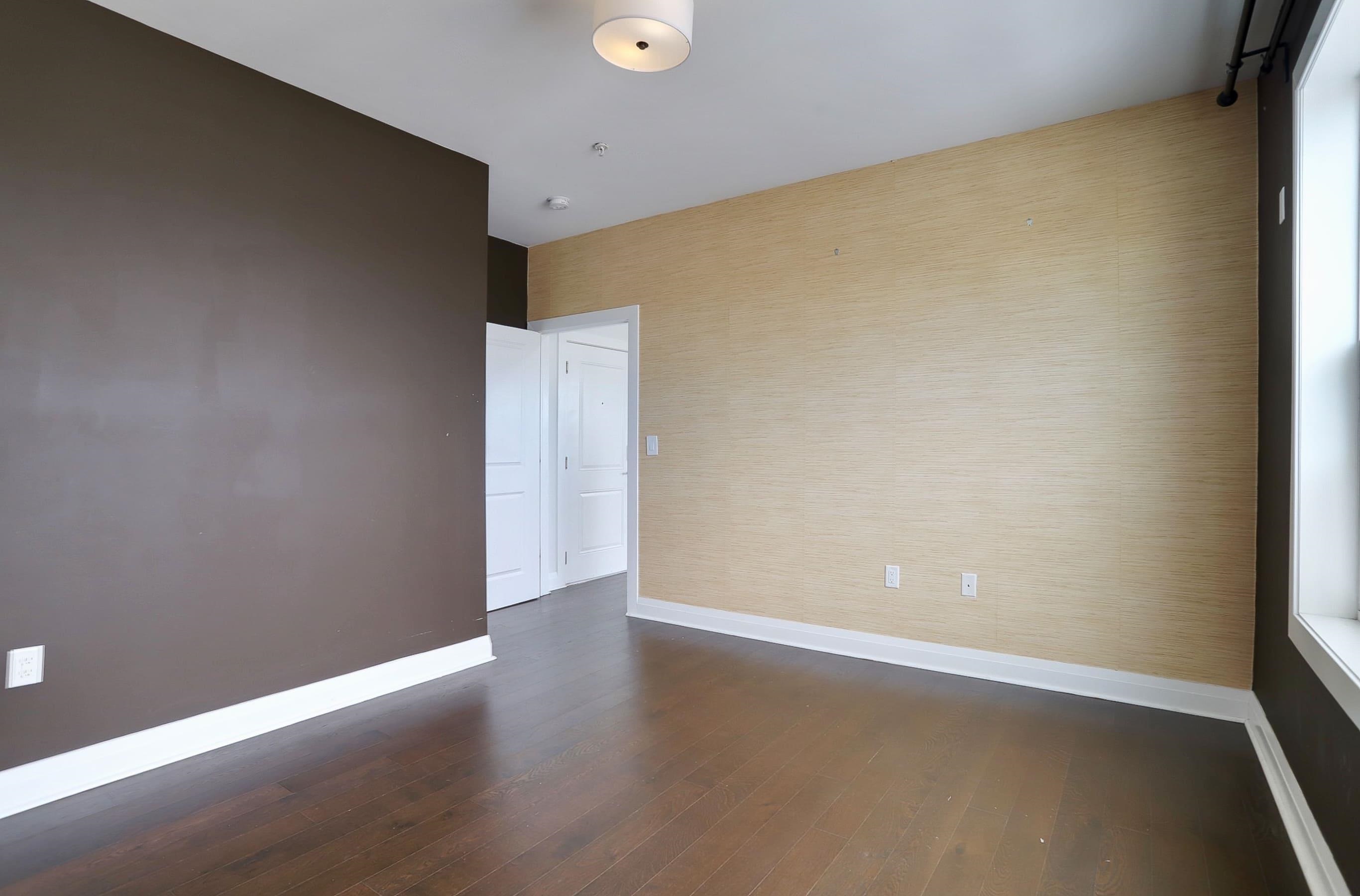 1901 SUMMIT AVE Unit: 207