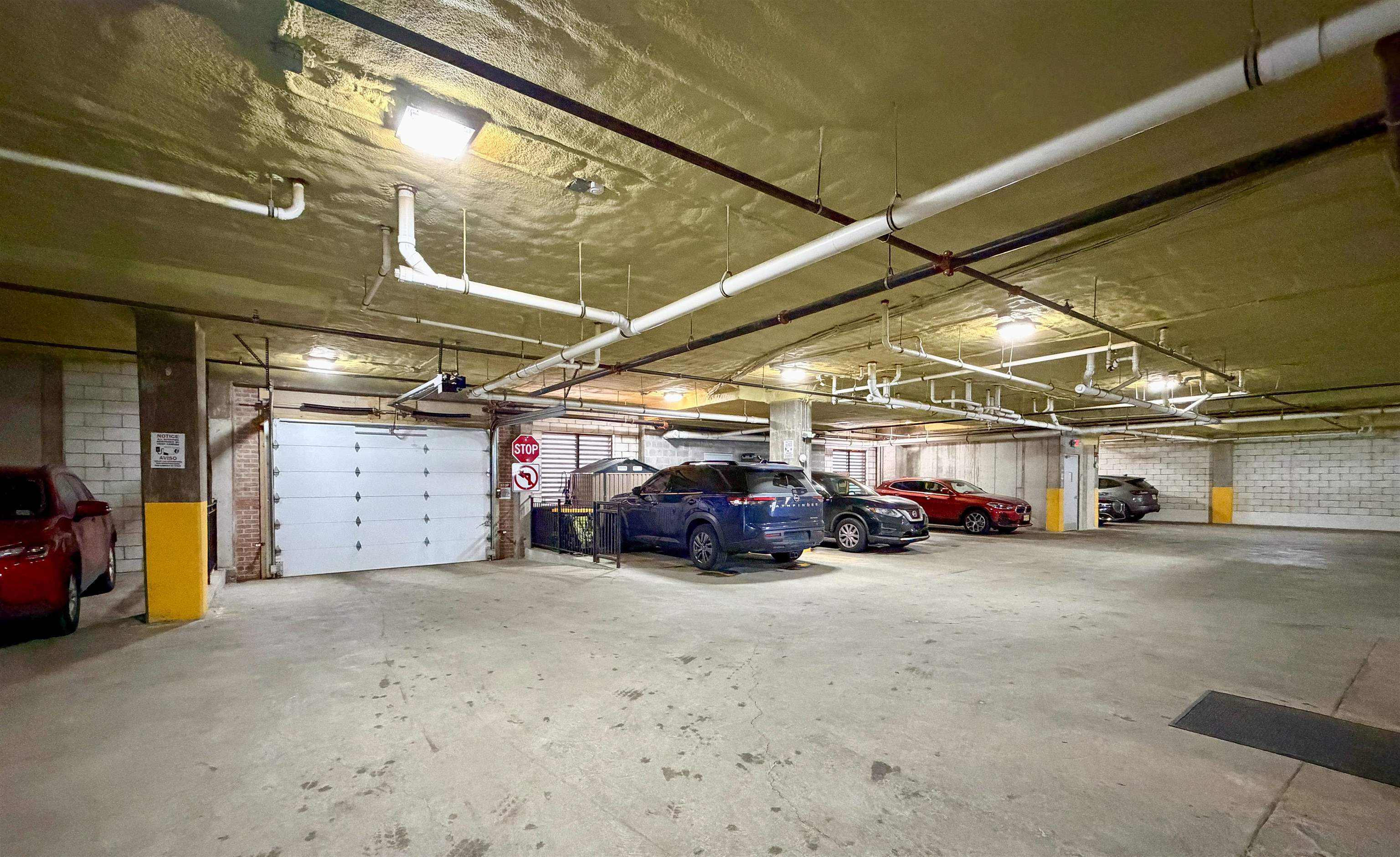 1901 SUMMIT AVE Unit: 207