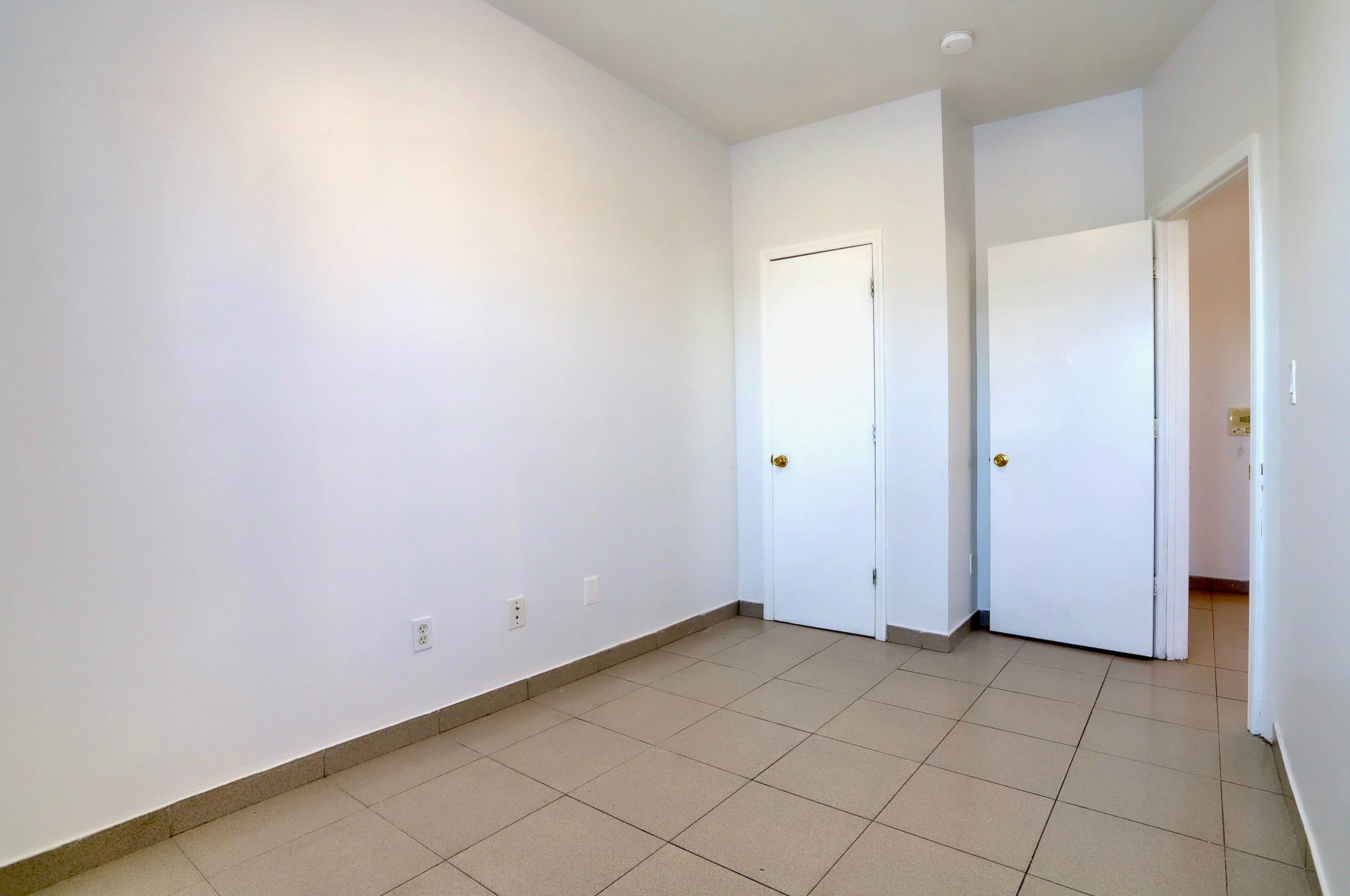 266 CENTRAL AVE Unit: 1