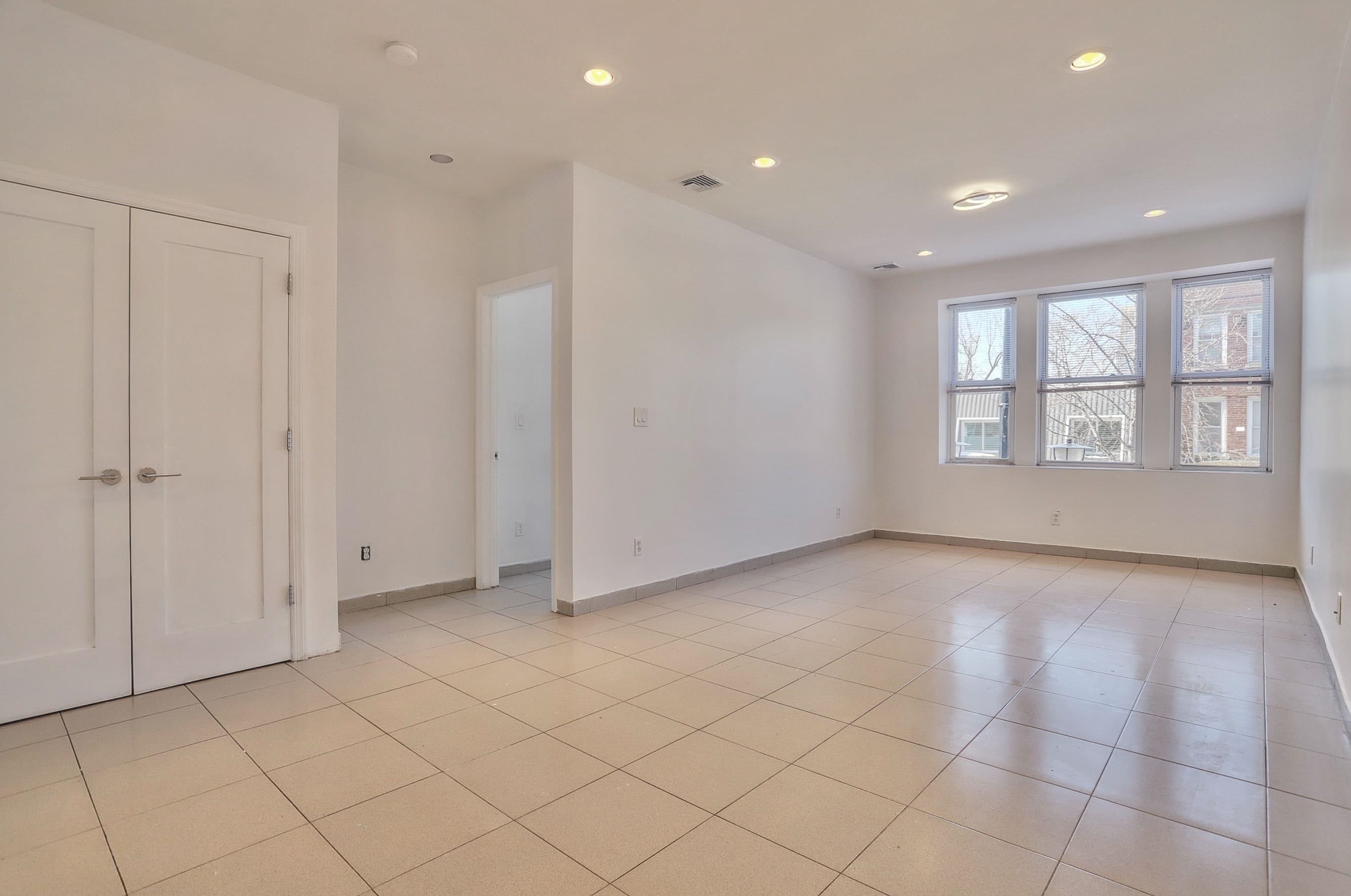 266 CENTRAL AVE Unit: 1
