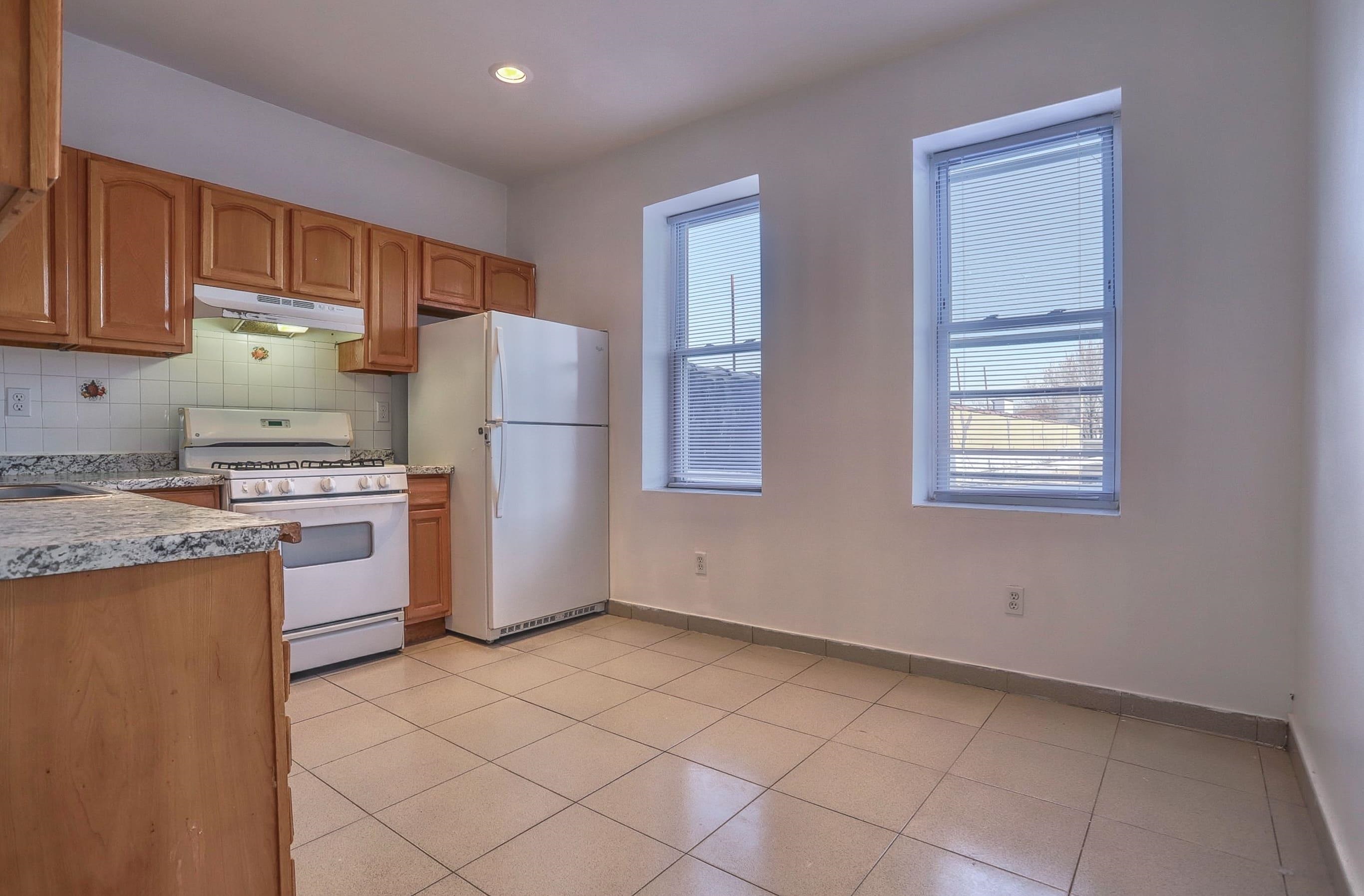 266 CENTRAL AVE Unit: 1