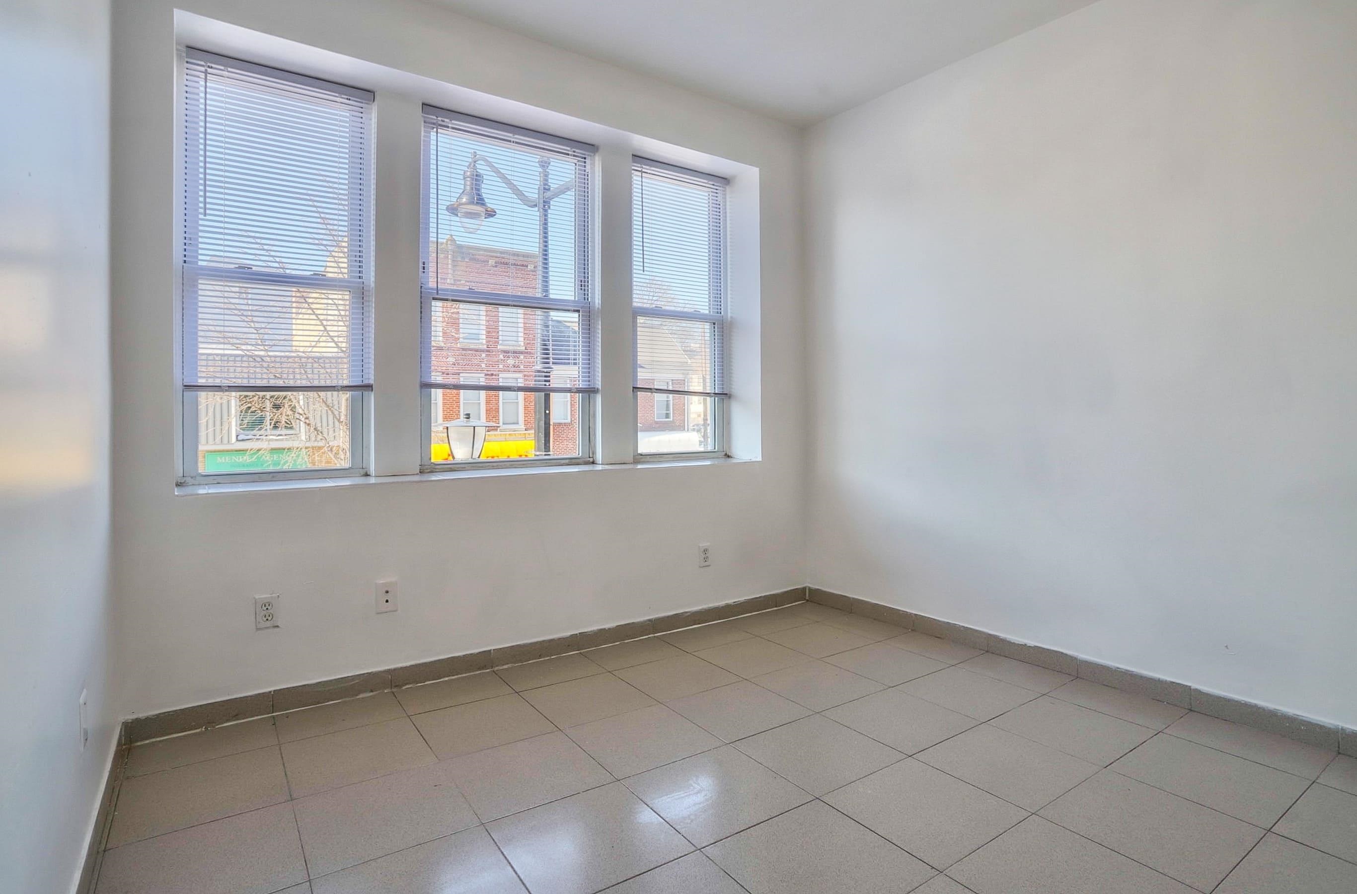 266 CENTRAL AVE Unit: 1