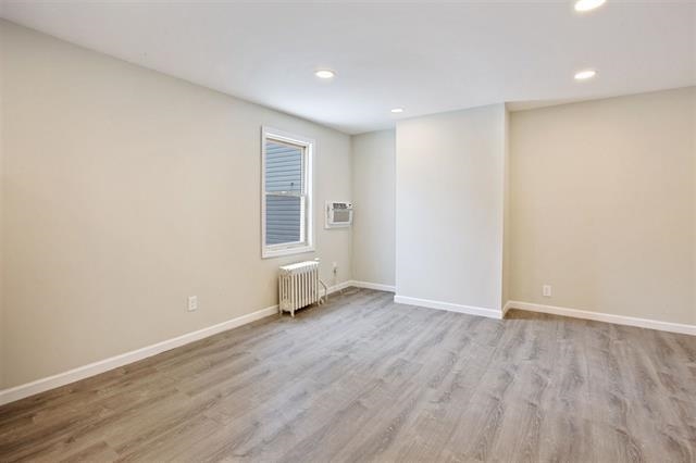 267 GRIFFITH ST Unit: 2