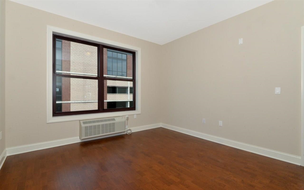 100 MARSHALL ST Unit: 217