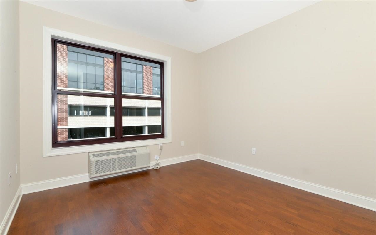 100 MARSHALL ST Unit: 217
