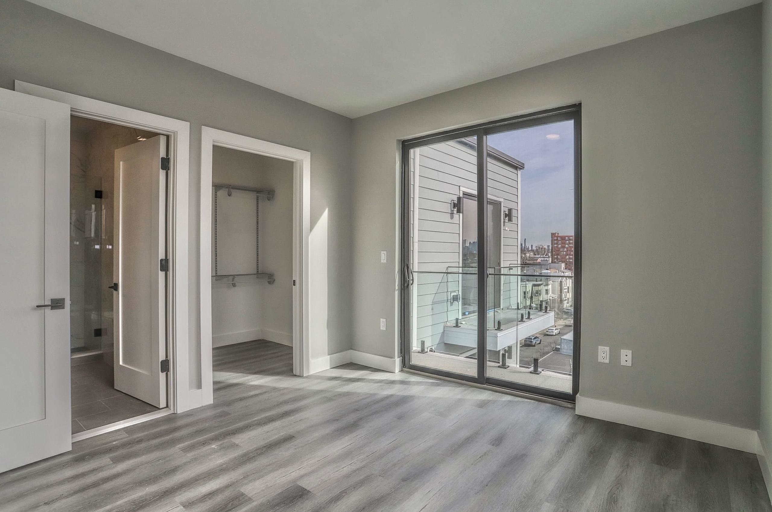 3516 JOHN F KENNEDY BLVD Unit: 404