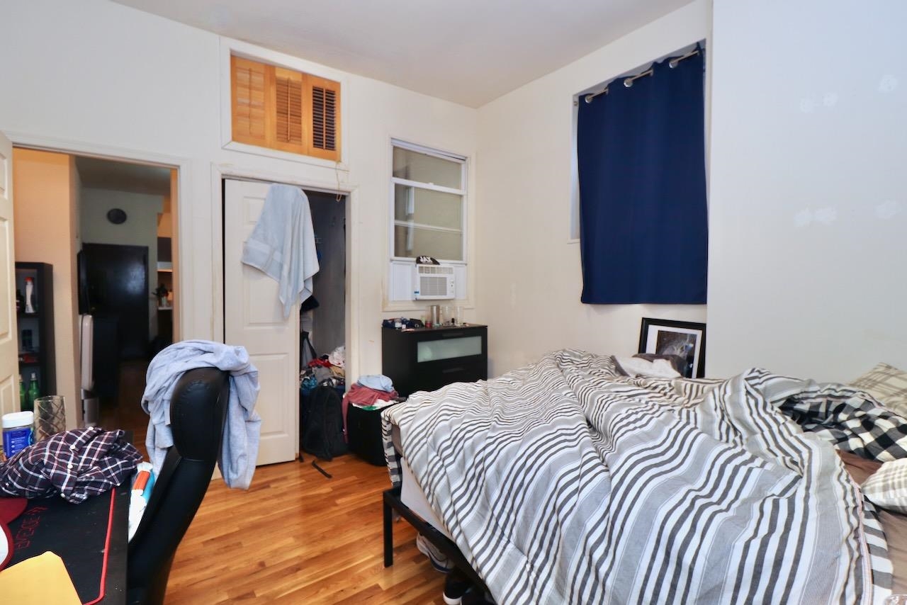 415 1ST ST Unit: 2R