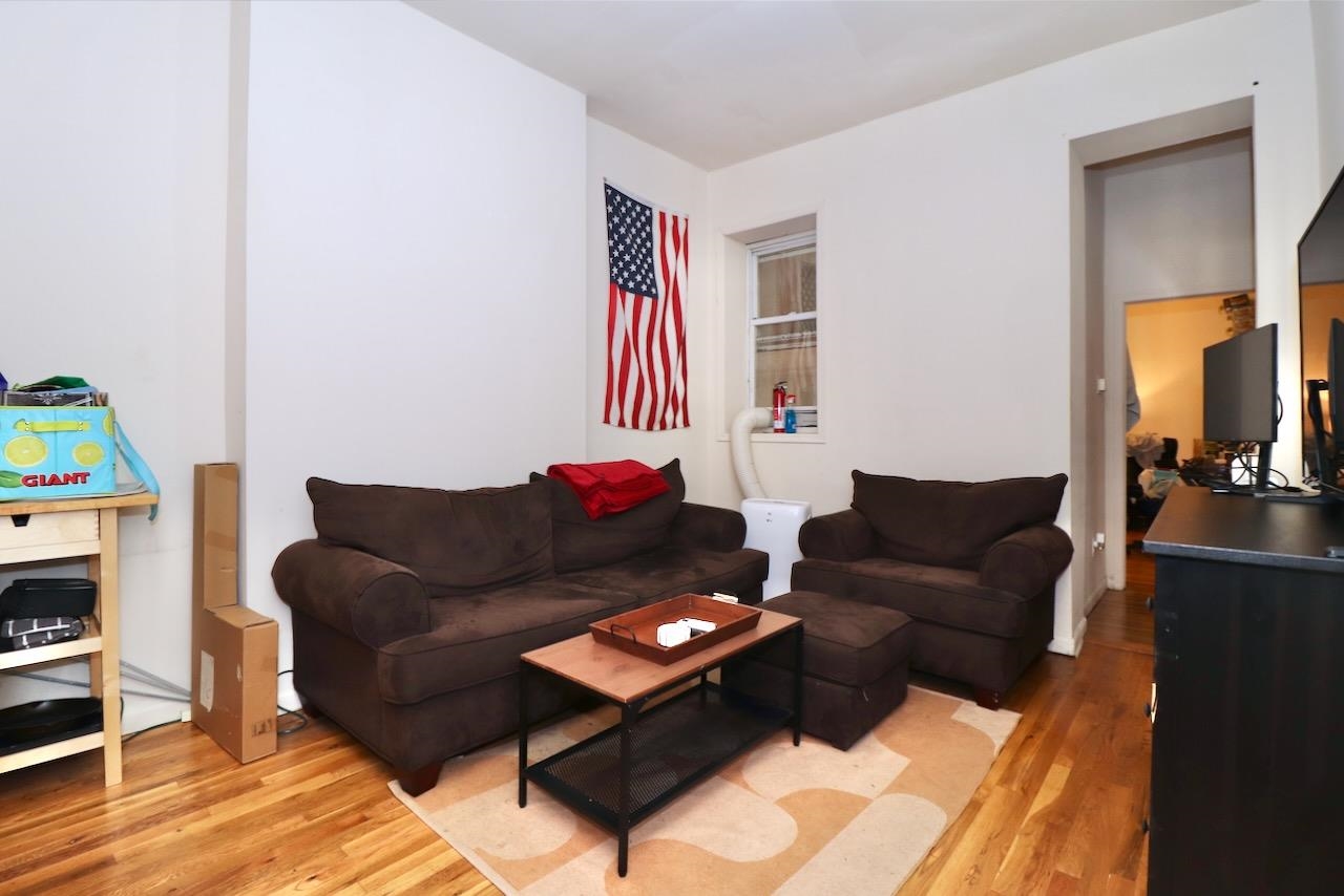 415 1ST ST Unit: 2R