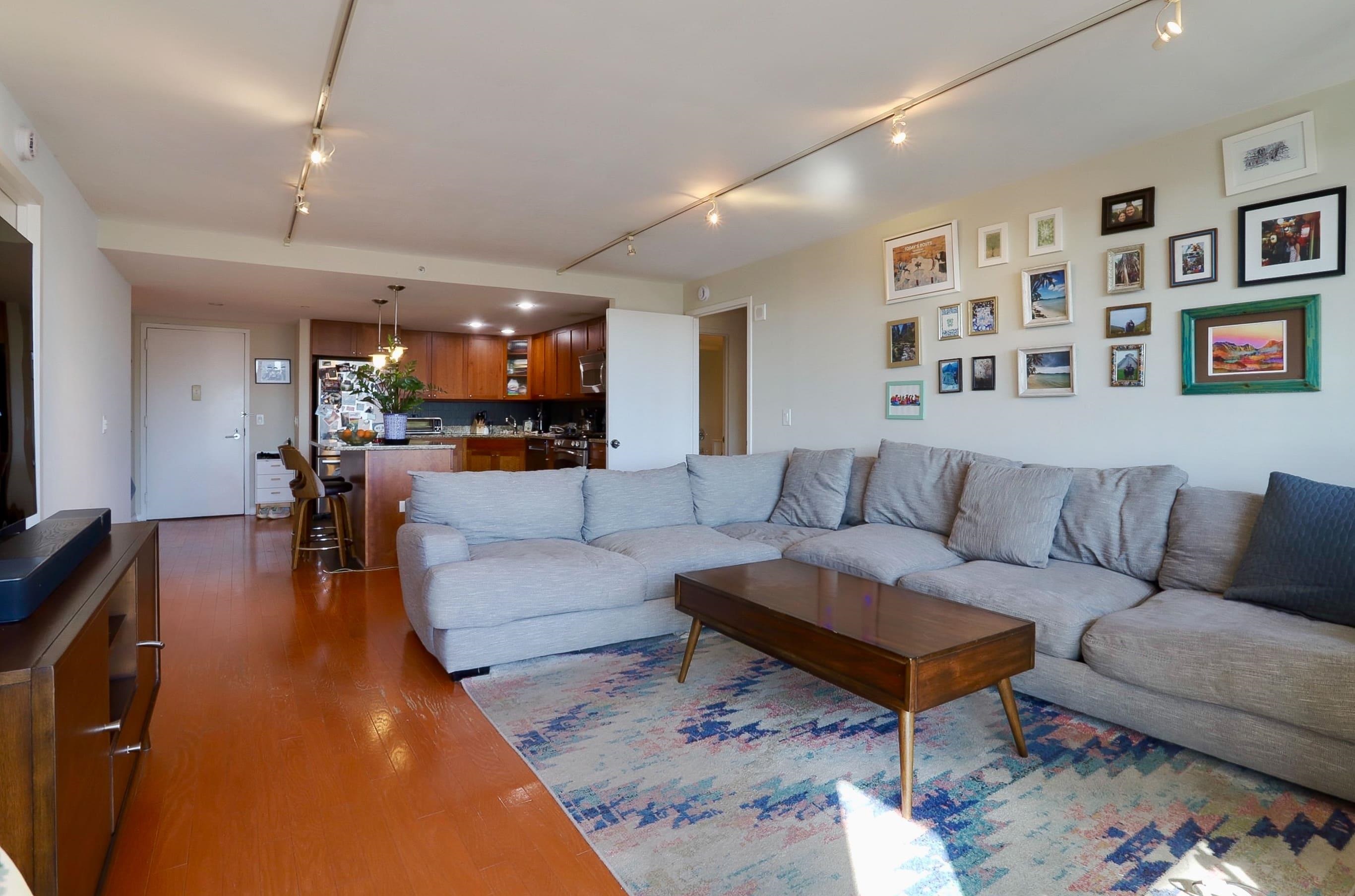 700 GROVE ST Unit: 10L