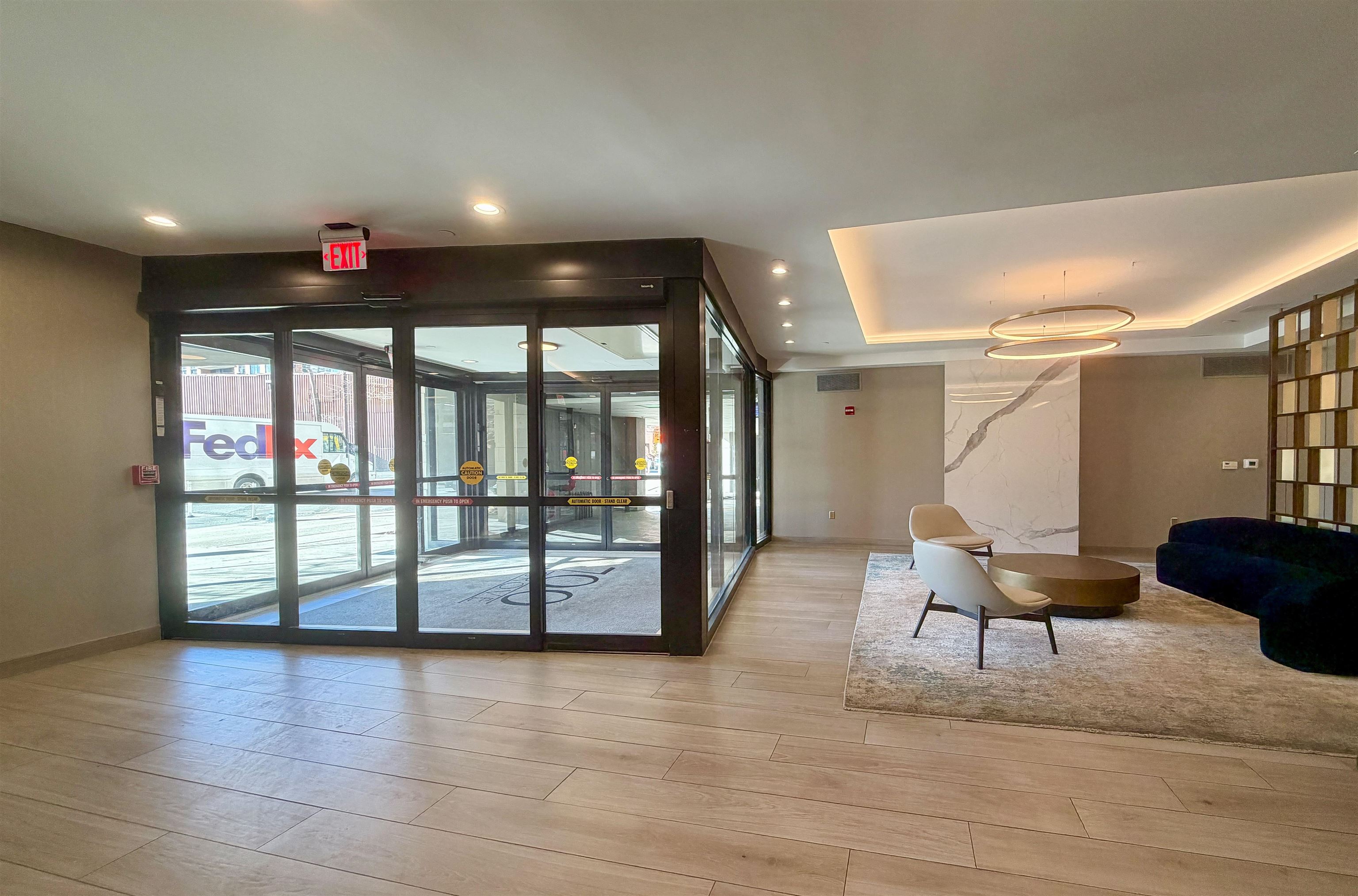 700 GROVE ST Unit: 10L