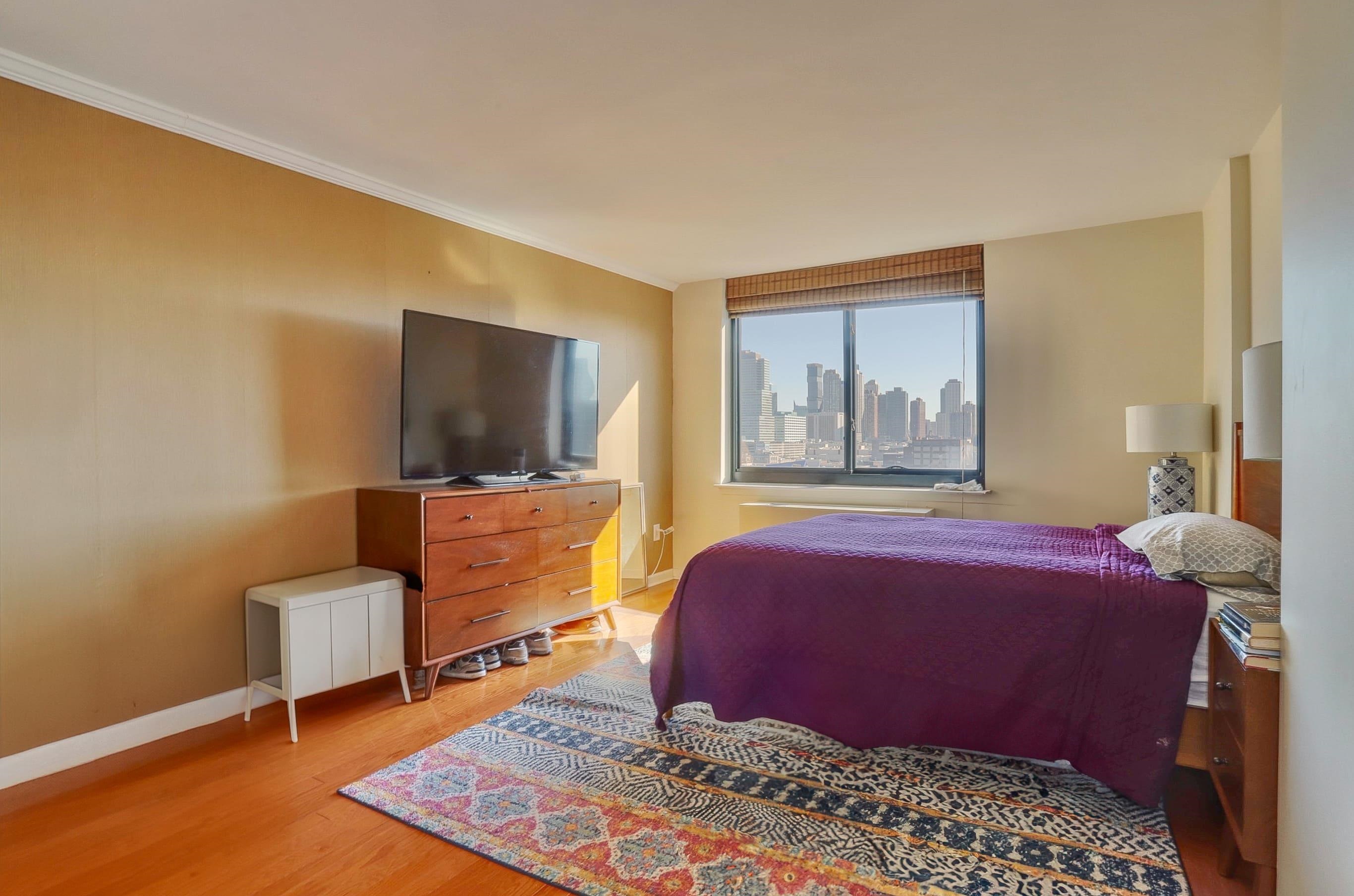 700 GROVE ST Unit: 10L