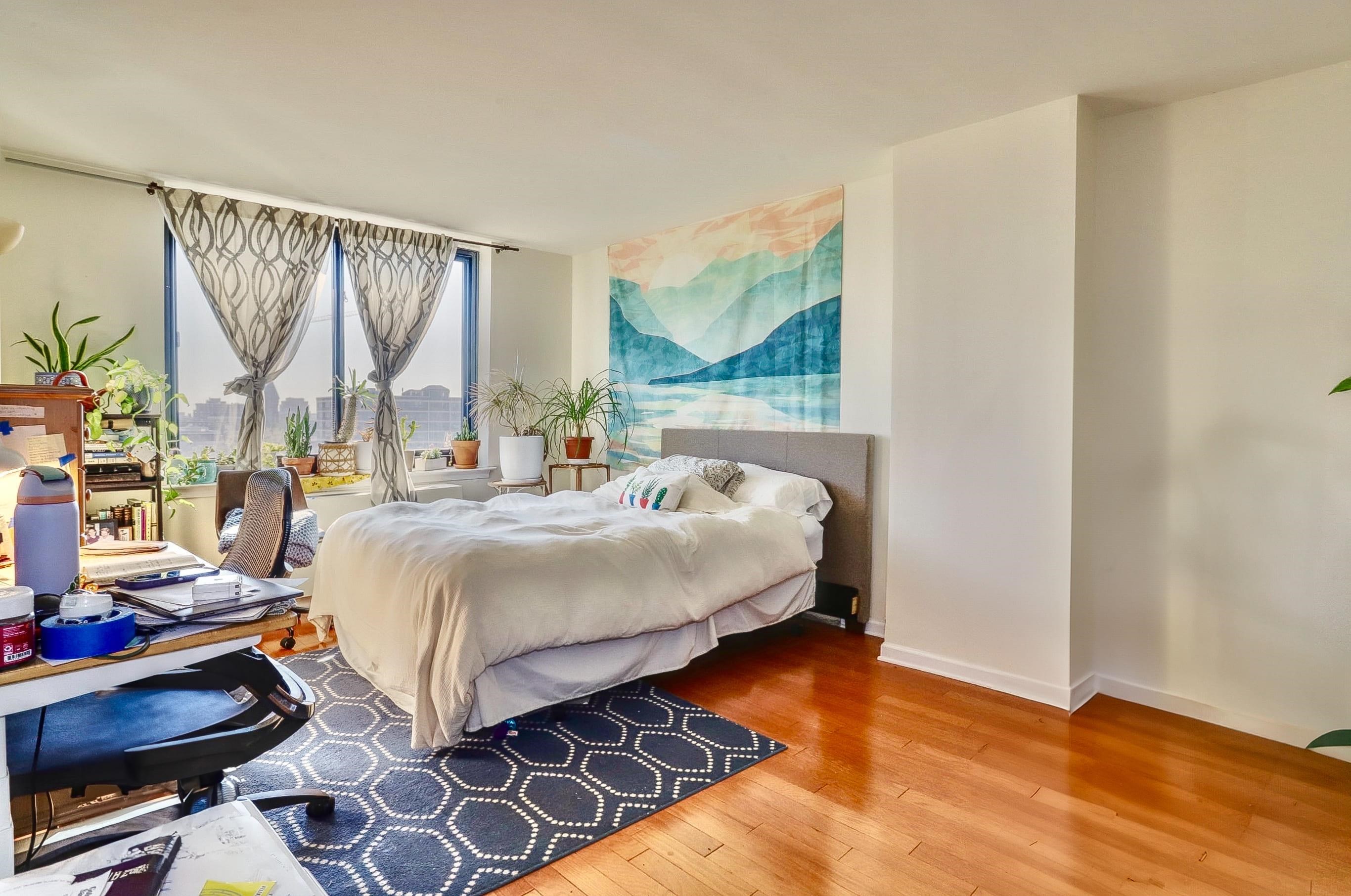 700 GROVE ST Unit: 10L