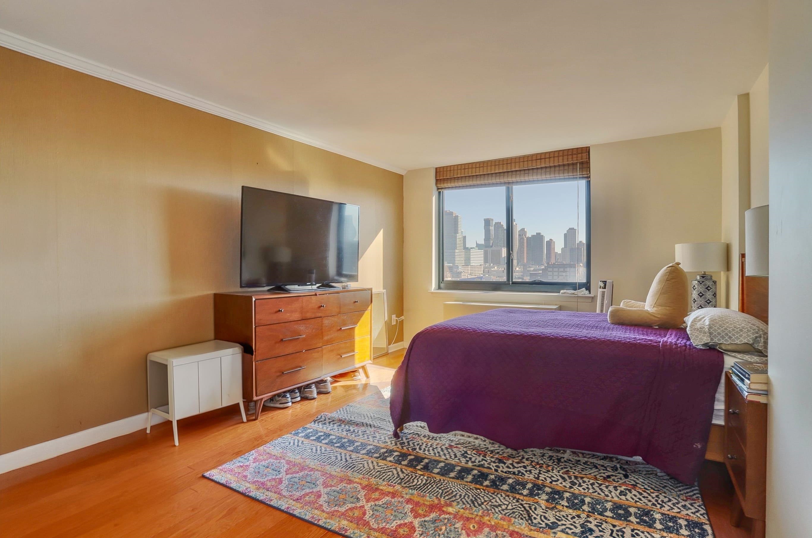 700 GROVE ST Unit: 10L