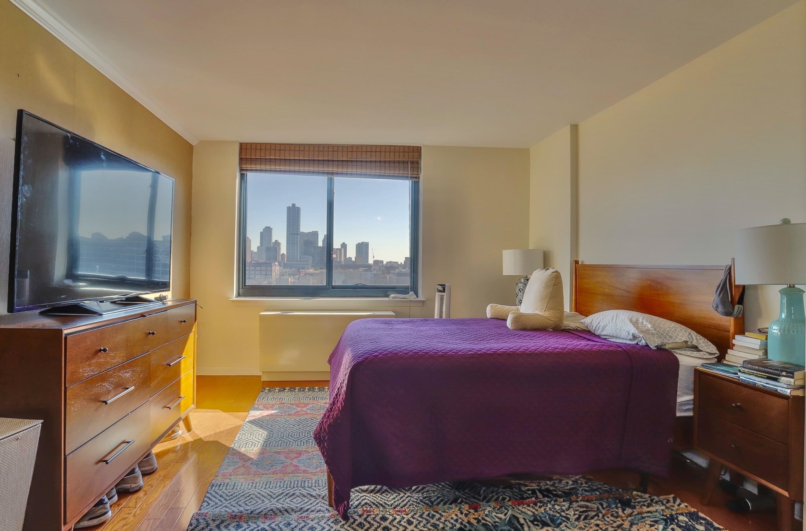 700 GROVE ST Unit: 10L