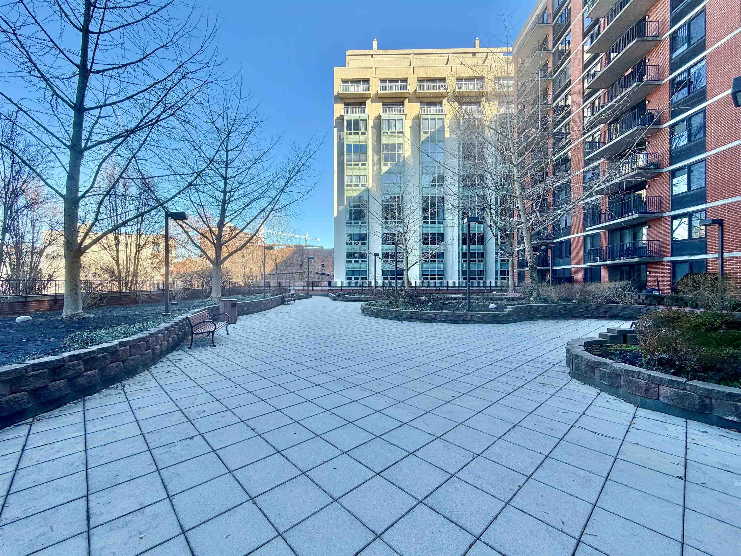 700 GROVE ST Unit: 10L