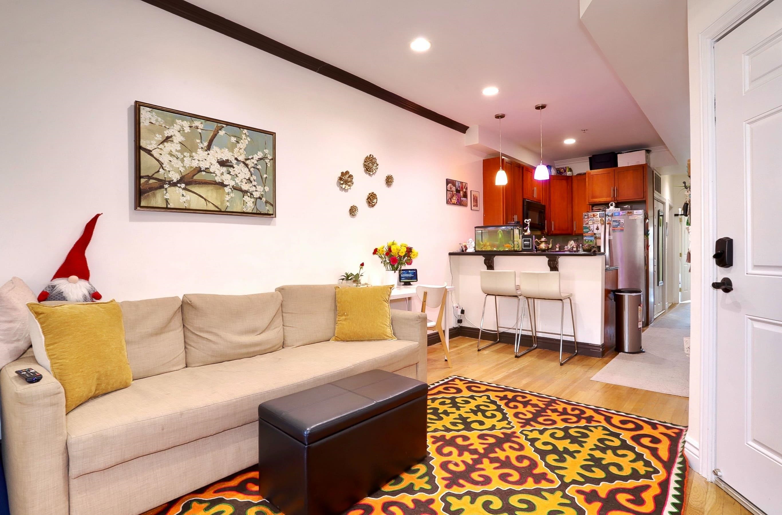 4508 BROWN ST Unit: 2L