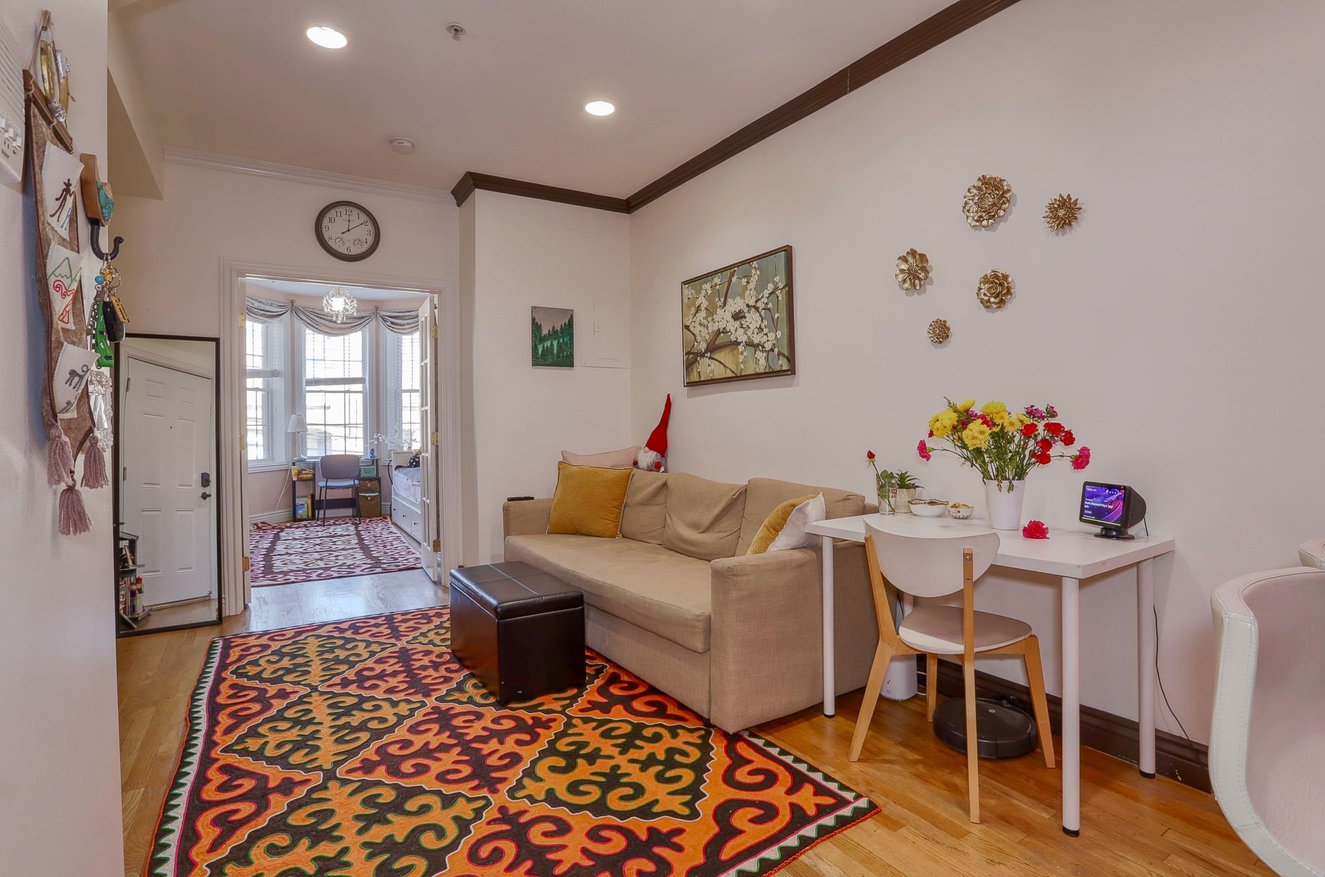 4508 BROWN ST Unit: 2L