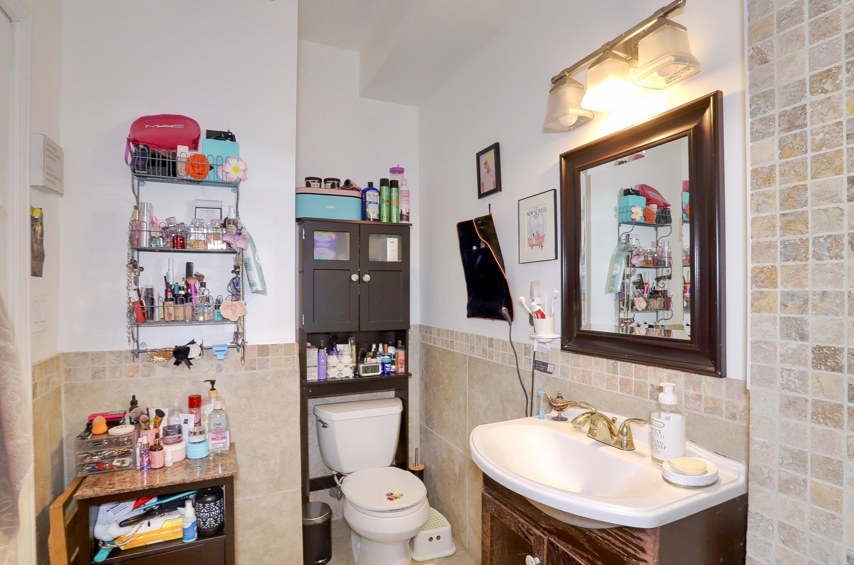 4508 BROWN ST Unit: 2L