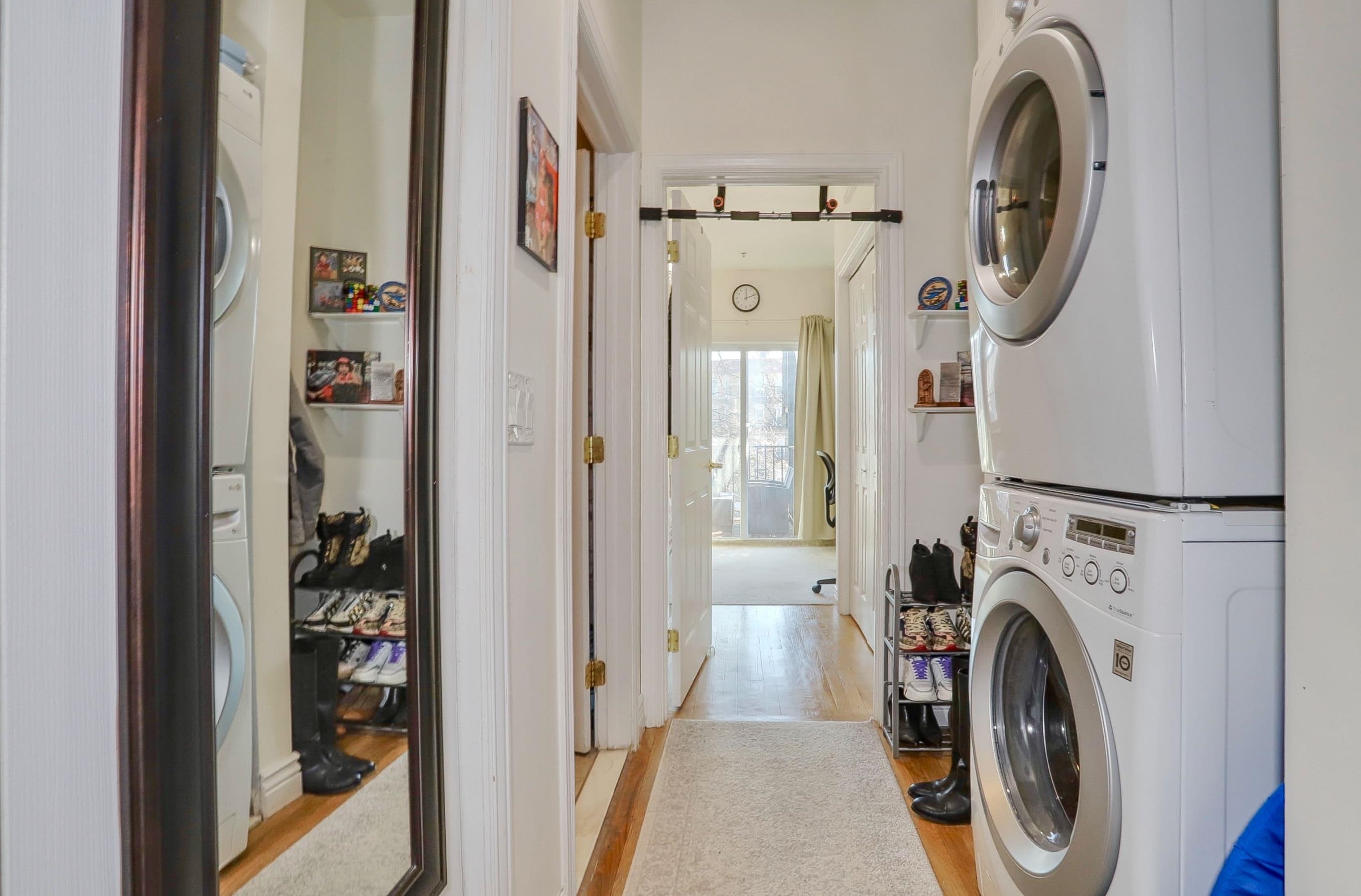 4508 BROWN ST Unit: 2L