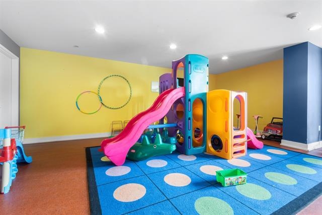 3312 HUDSON AVE Unit: 12F