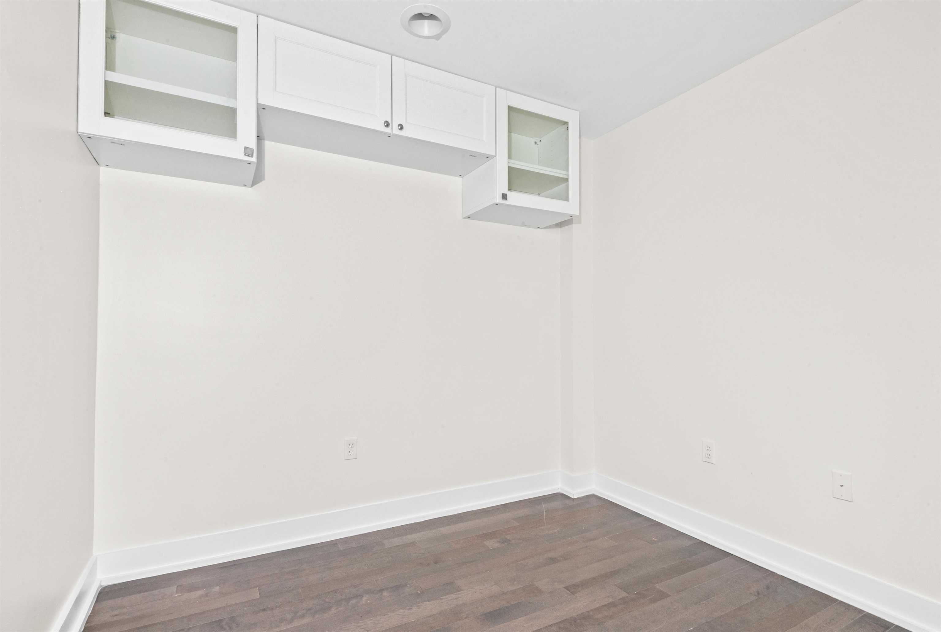 3312 HUDSON AVE Unit: 12F