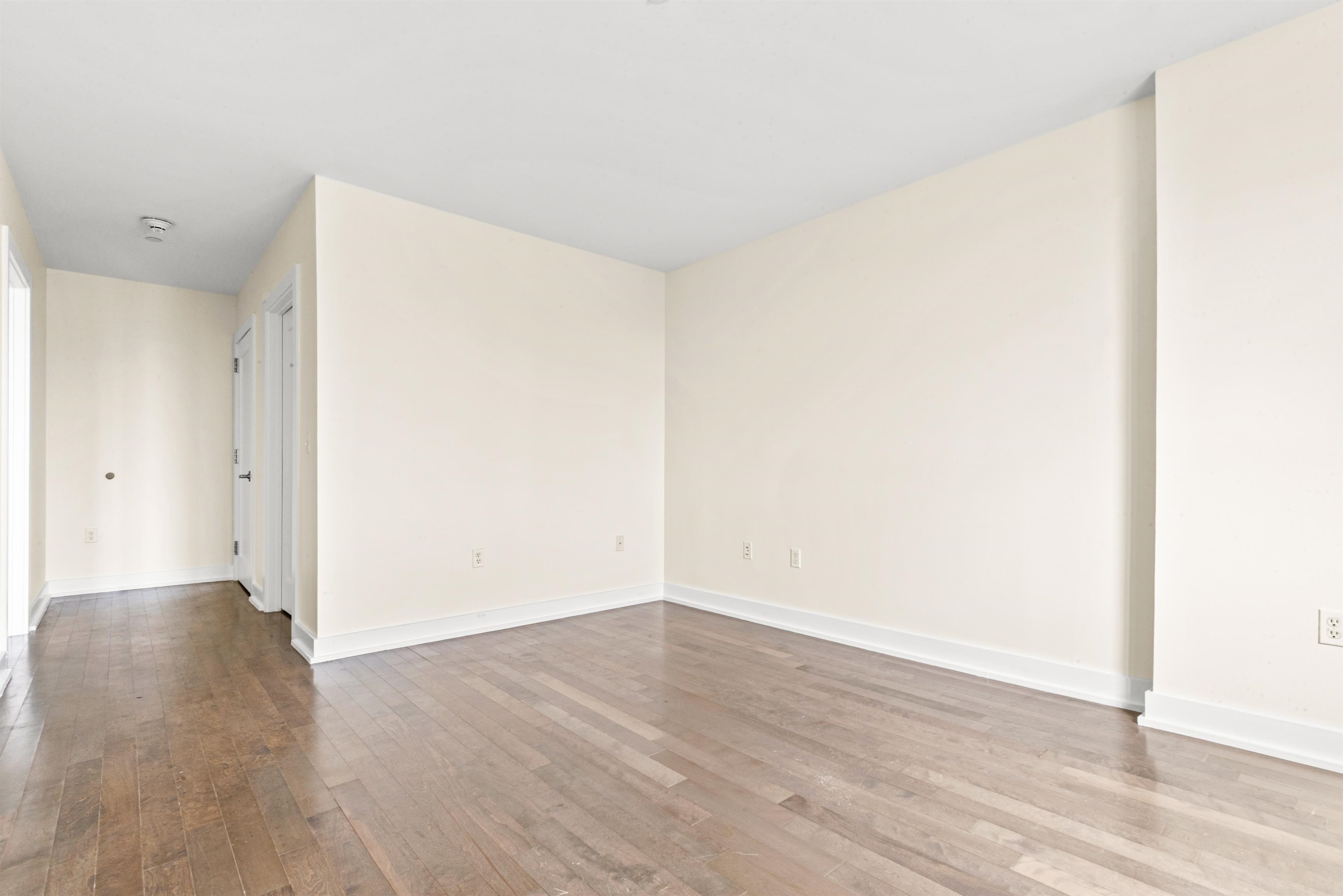 3312 HUDSON AVE Unit: 12F
