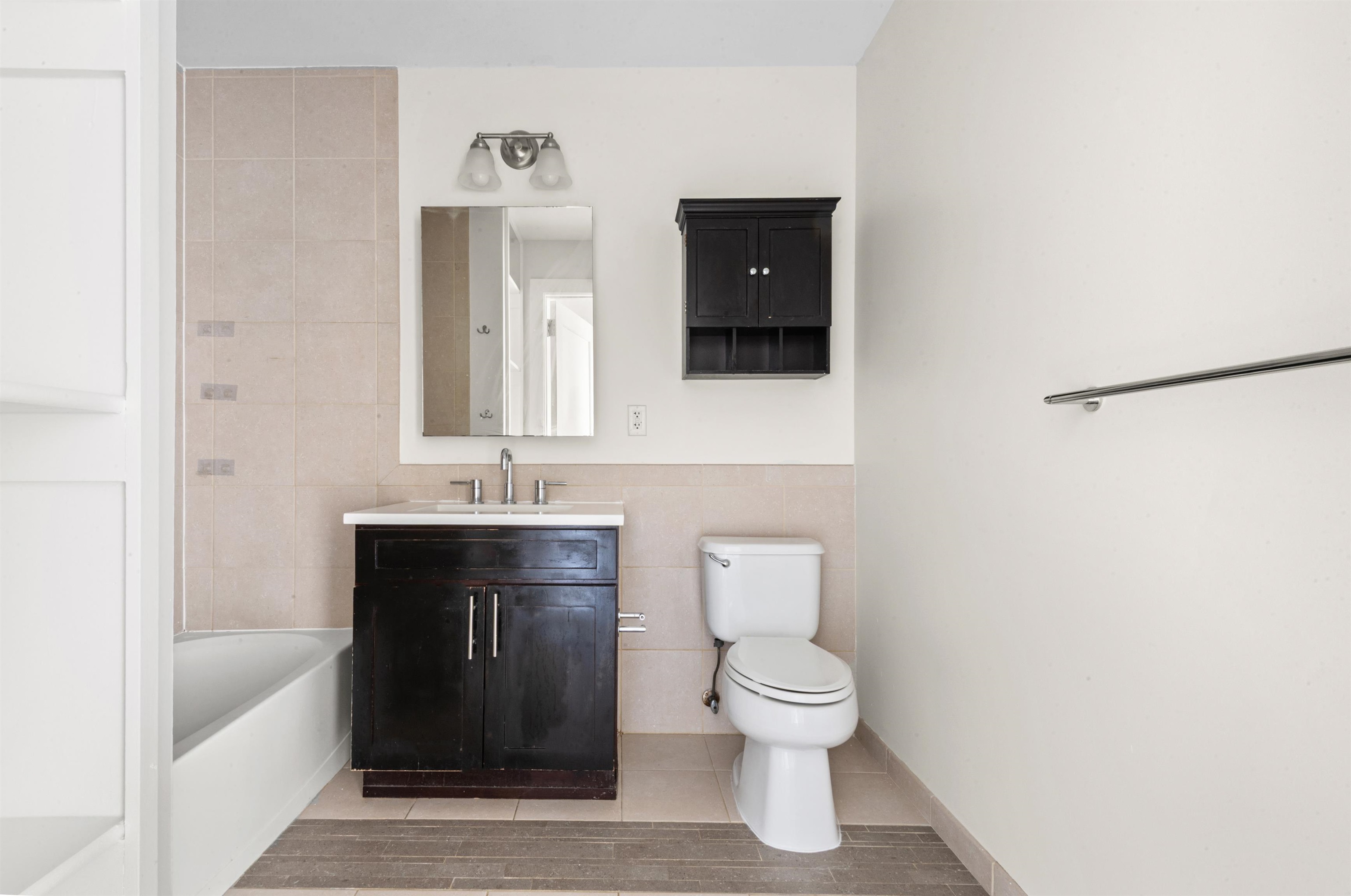 3312 HUDSON AVE Unit: 12F