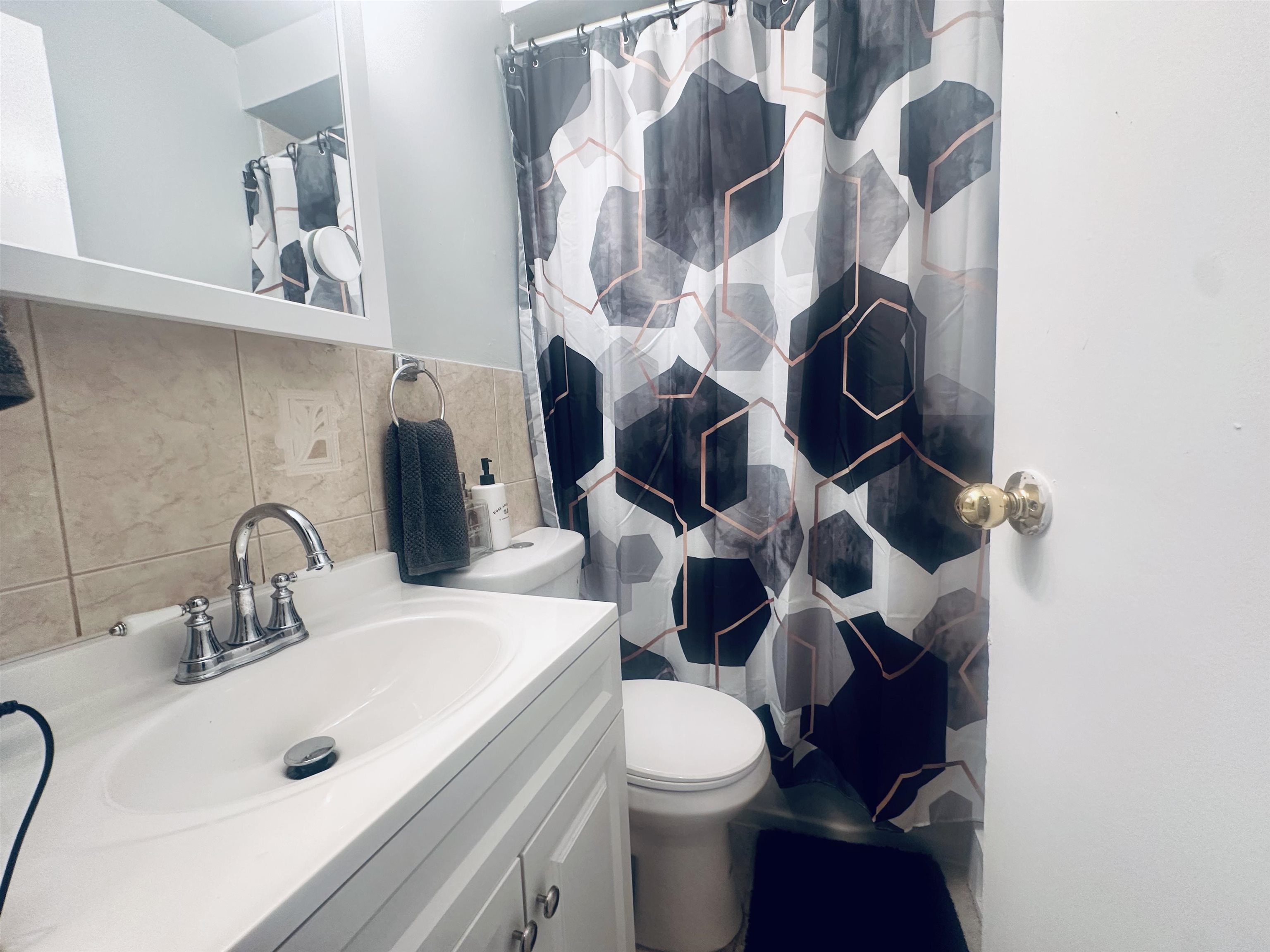 97 SANFORD PL Unit: 1