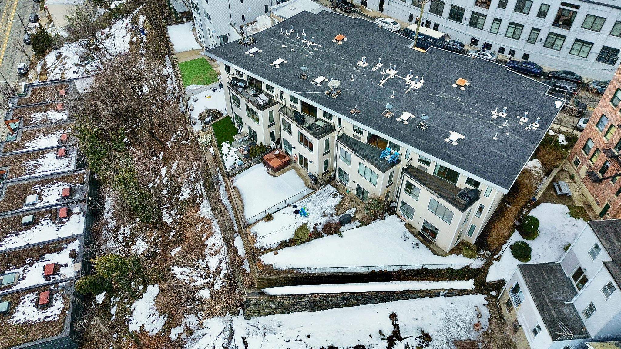 84 HACKENSACK PLANK RD Unit: 1