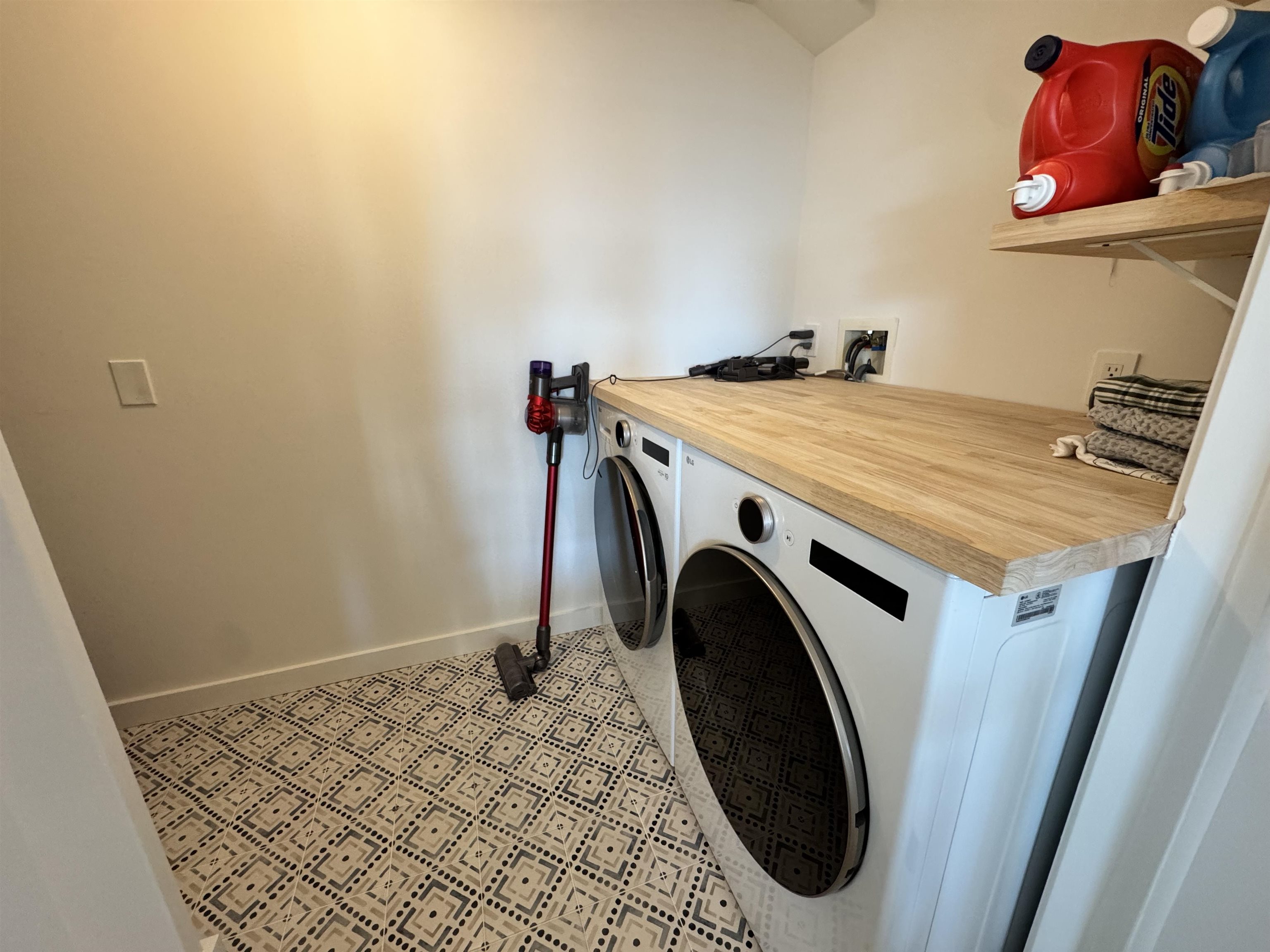 84 HACKENSACK PLANK RD Unit: 1