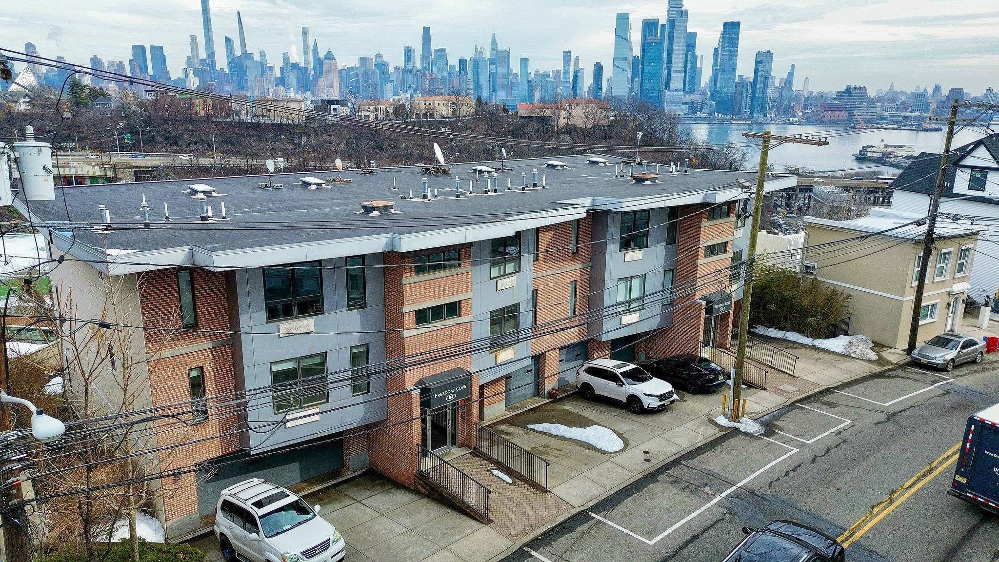 84 HACKENSACK PLANK RD Unit: 1