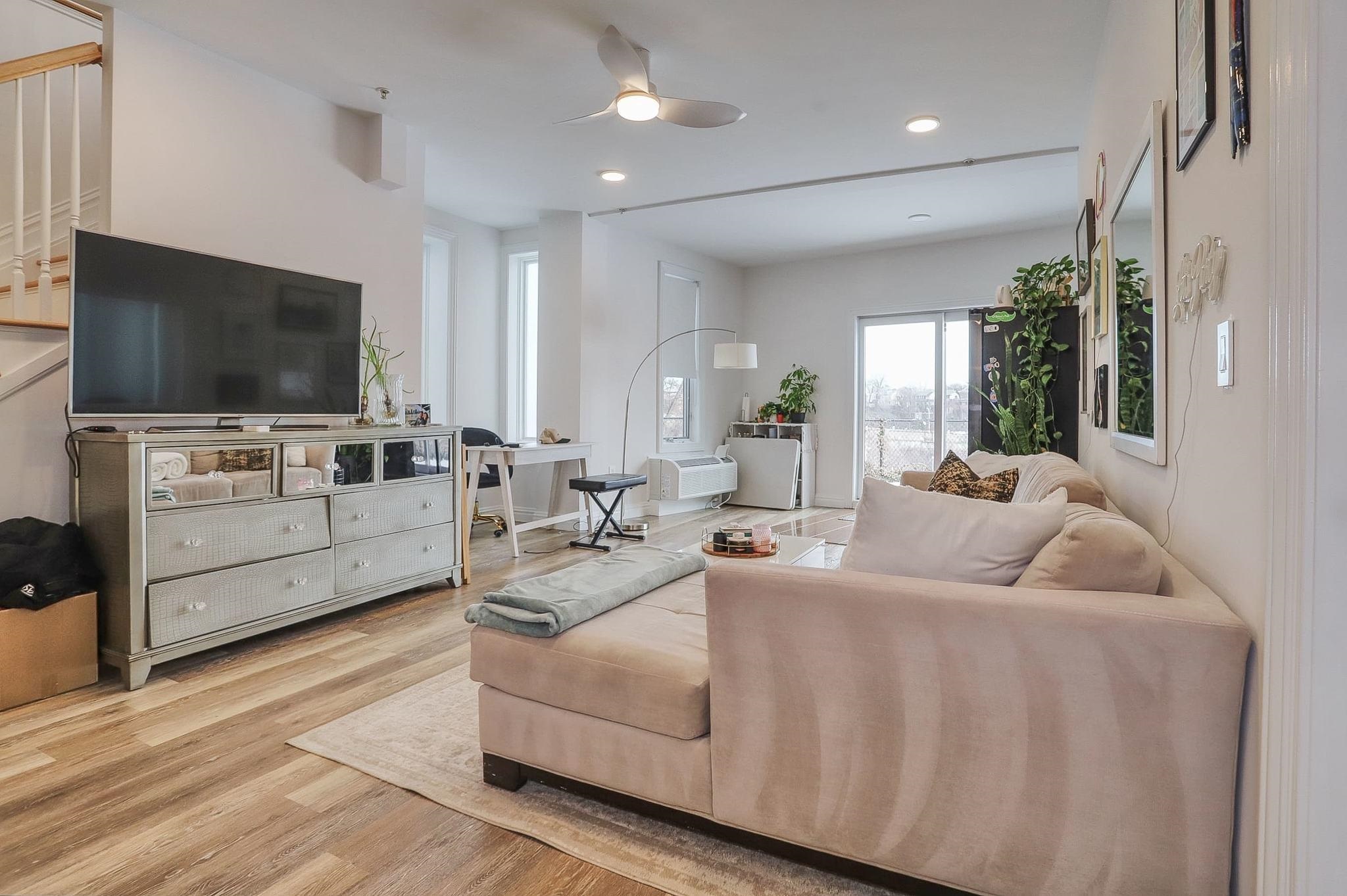 84 HACKENSACK PLANK RD Unit: 1