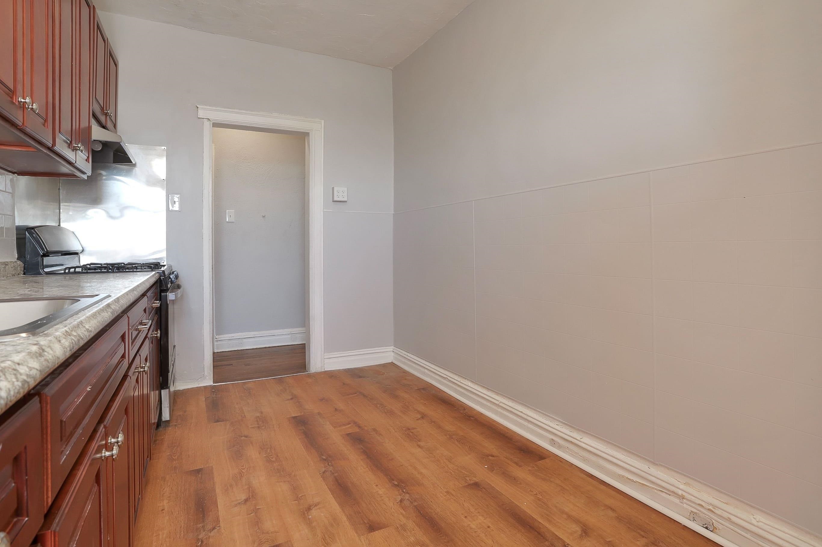 8717 1ST AVE Unit: C2