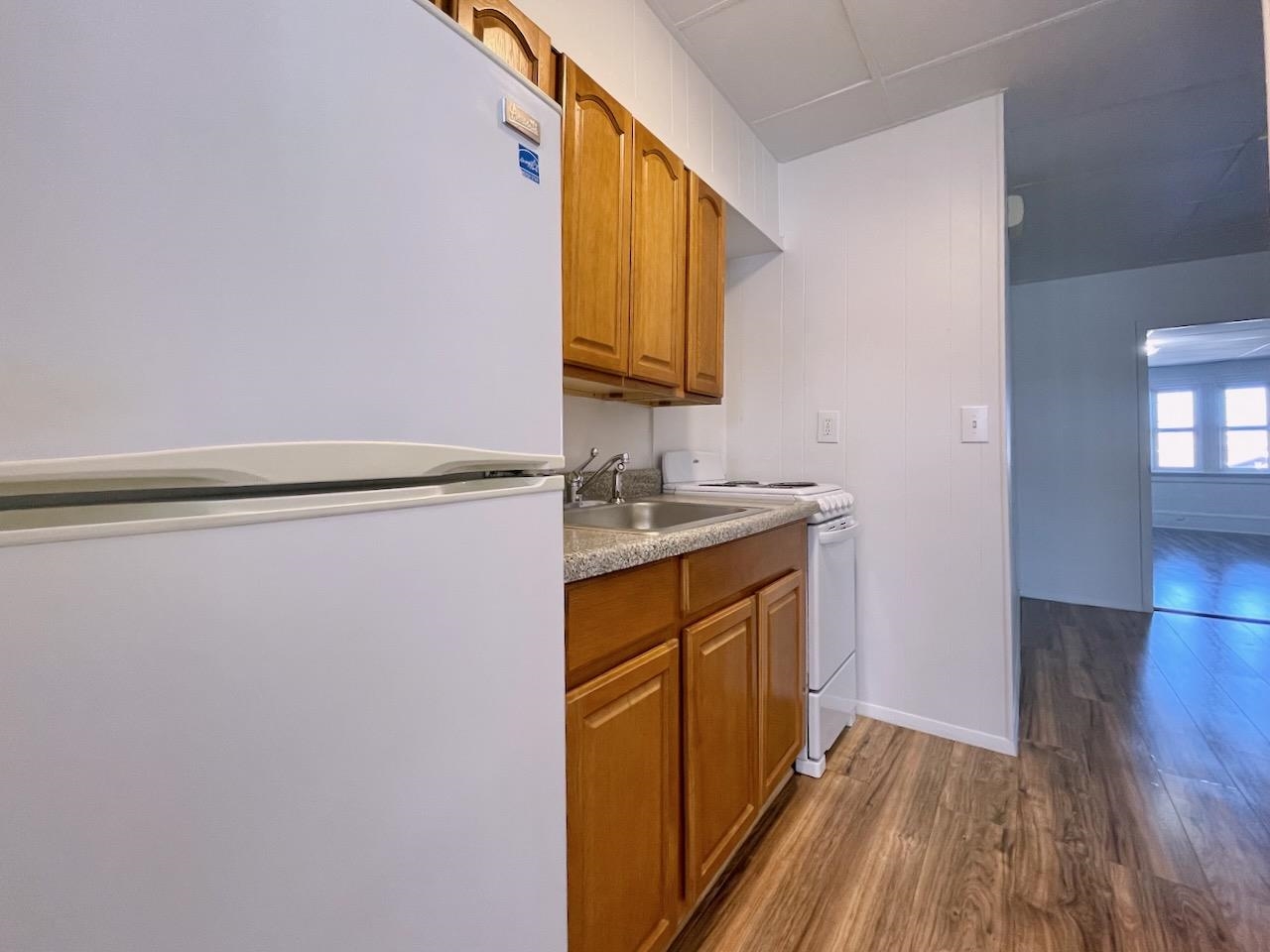 41 ZABRISKIE ST Unit: 3