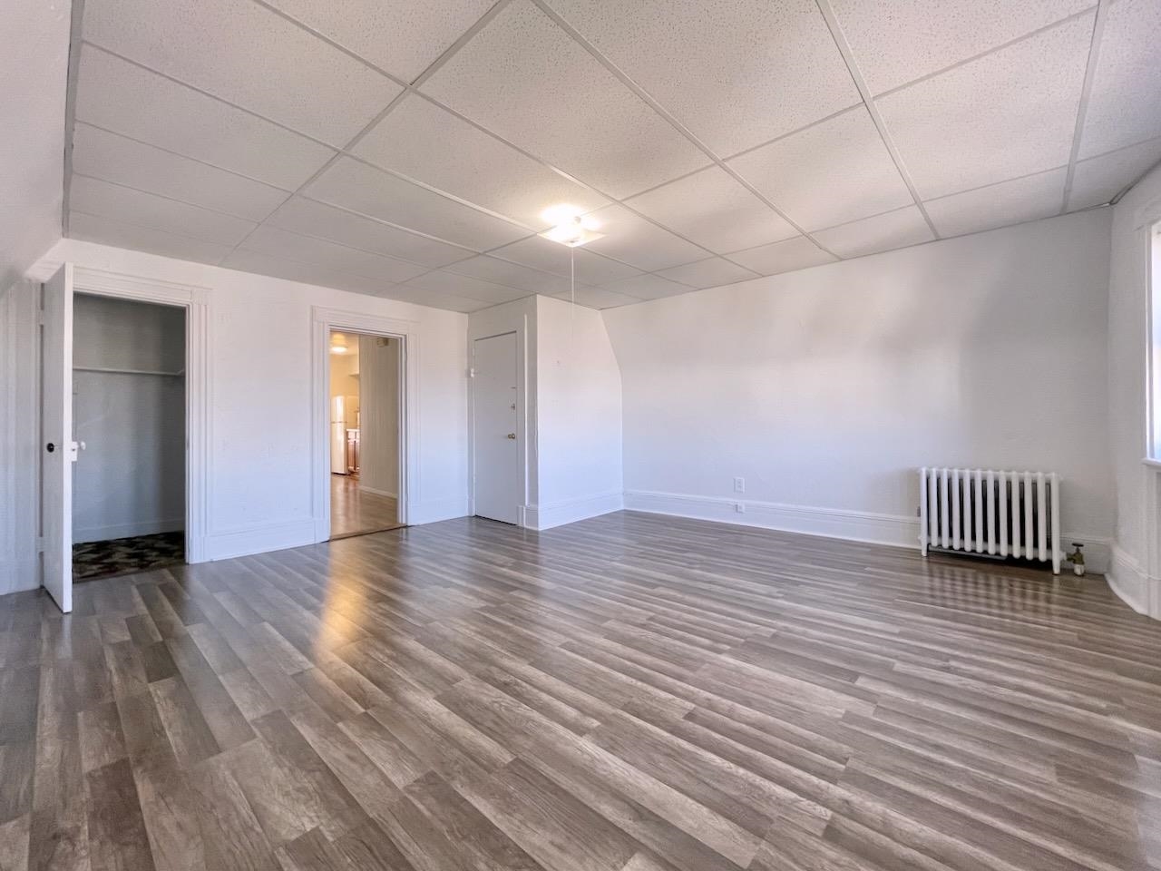 41 ZABRISKIE ST Unit: 3