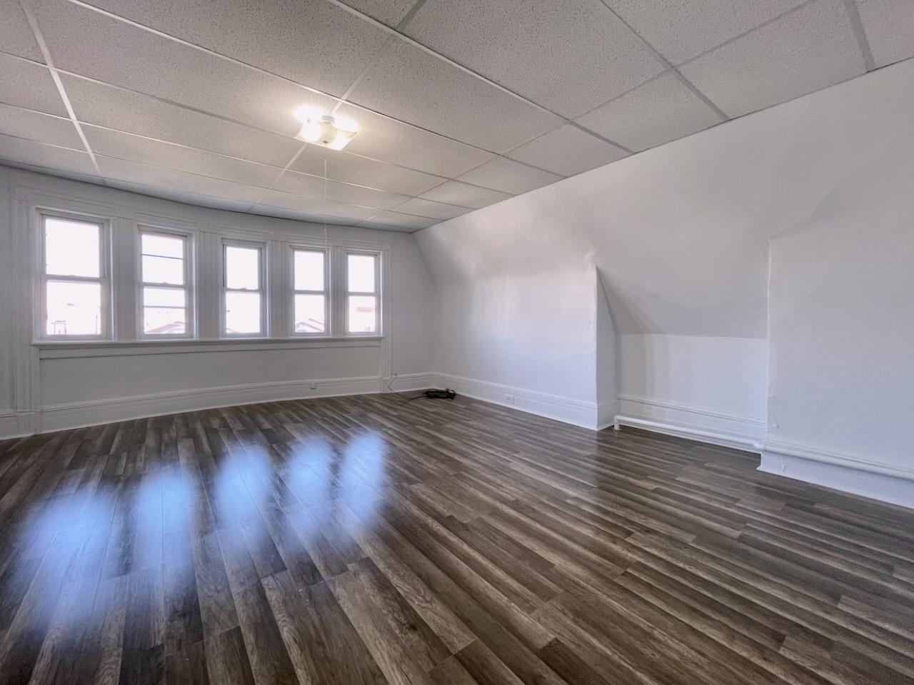 41 ZABRISKIE ST Unit: 3