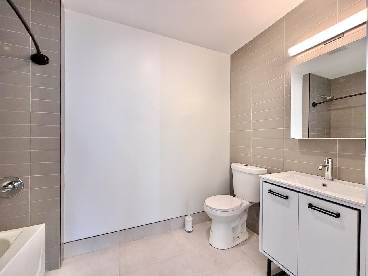 327 COMMUNIPAW AVE Unit: 503