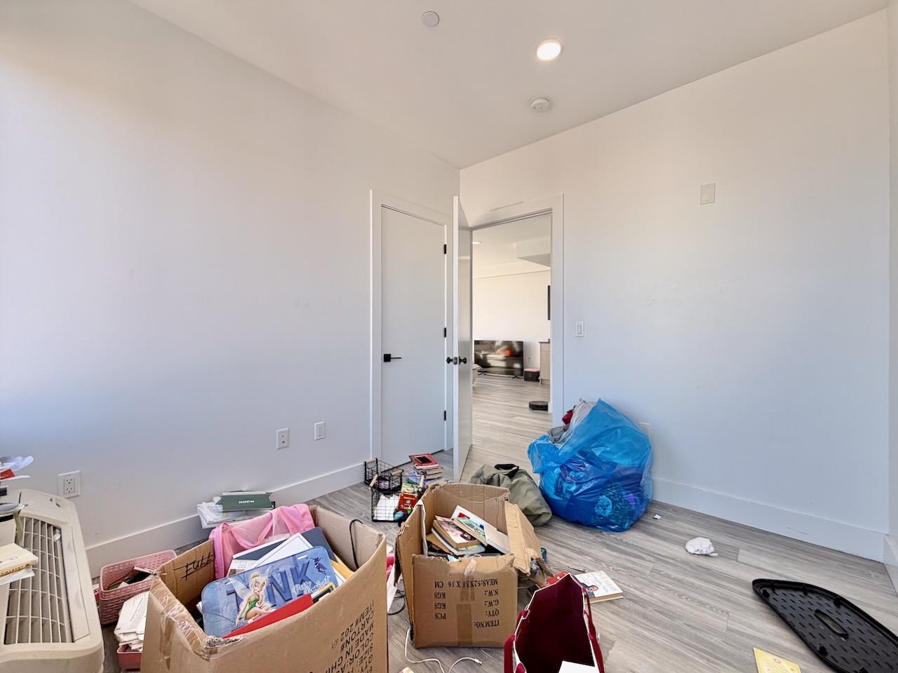 327 COMMUNIPAW AVE Unit: 503