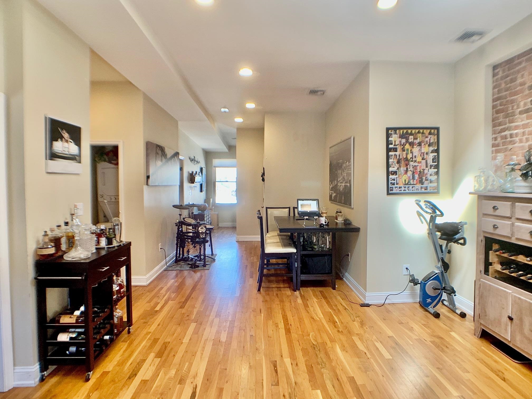 304 WASHINGTON ST Unit: 2