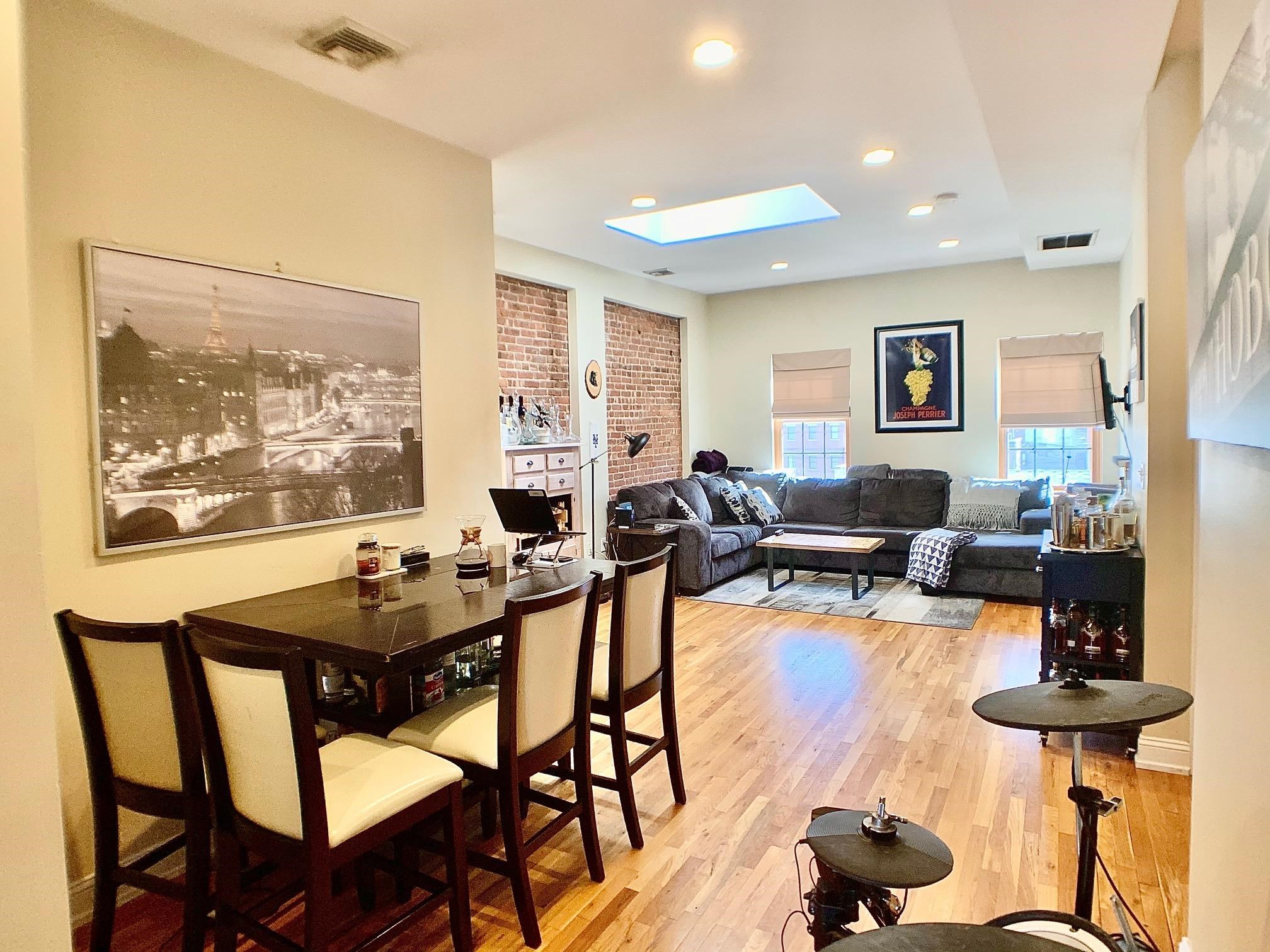 304 WASHINGTON ST Unit: 2